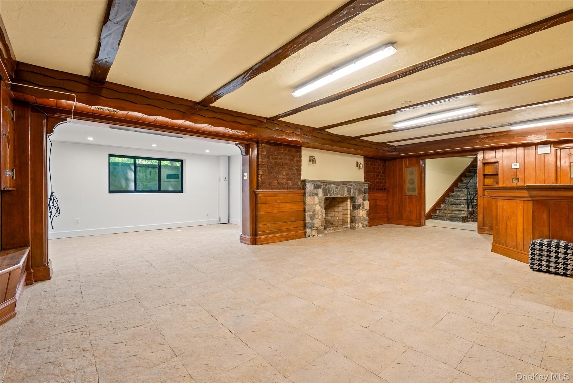 32 Wildwood Drive, Great Neck, NY 11024