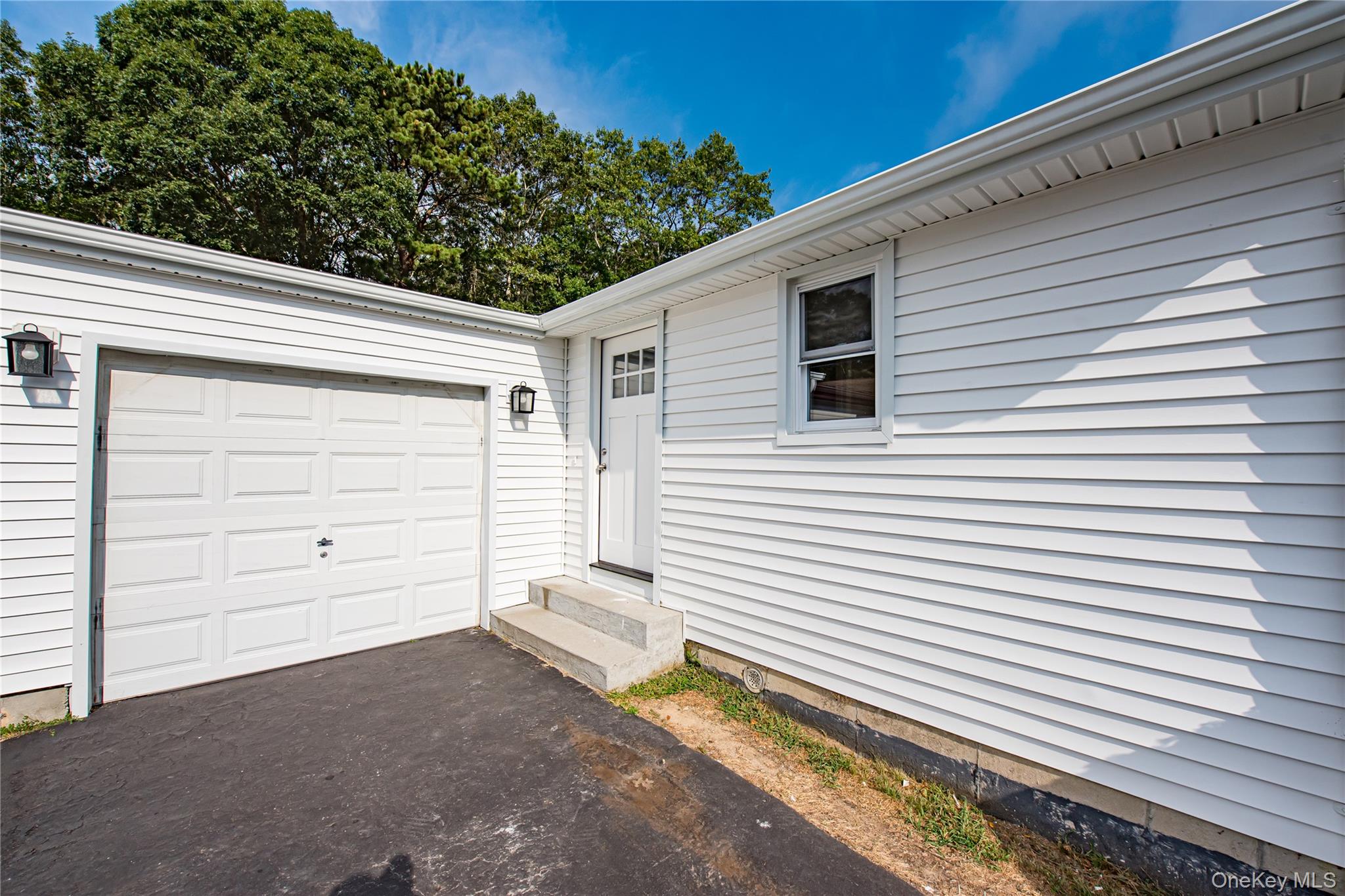 145 Village Circle West, Manorville, NY 11949