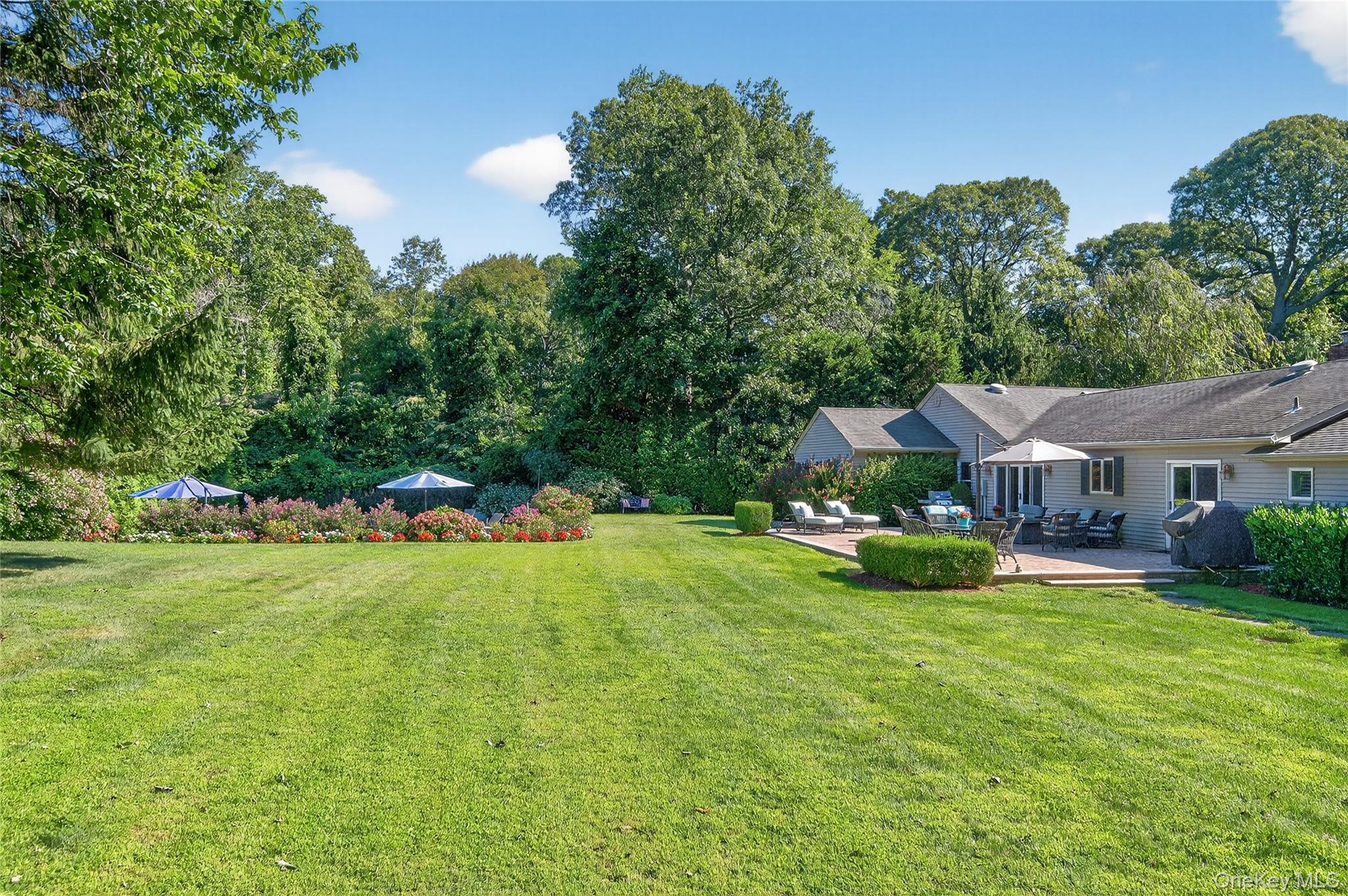 15 Bonnie Drive, Northport, NY 11768