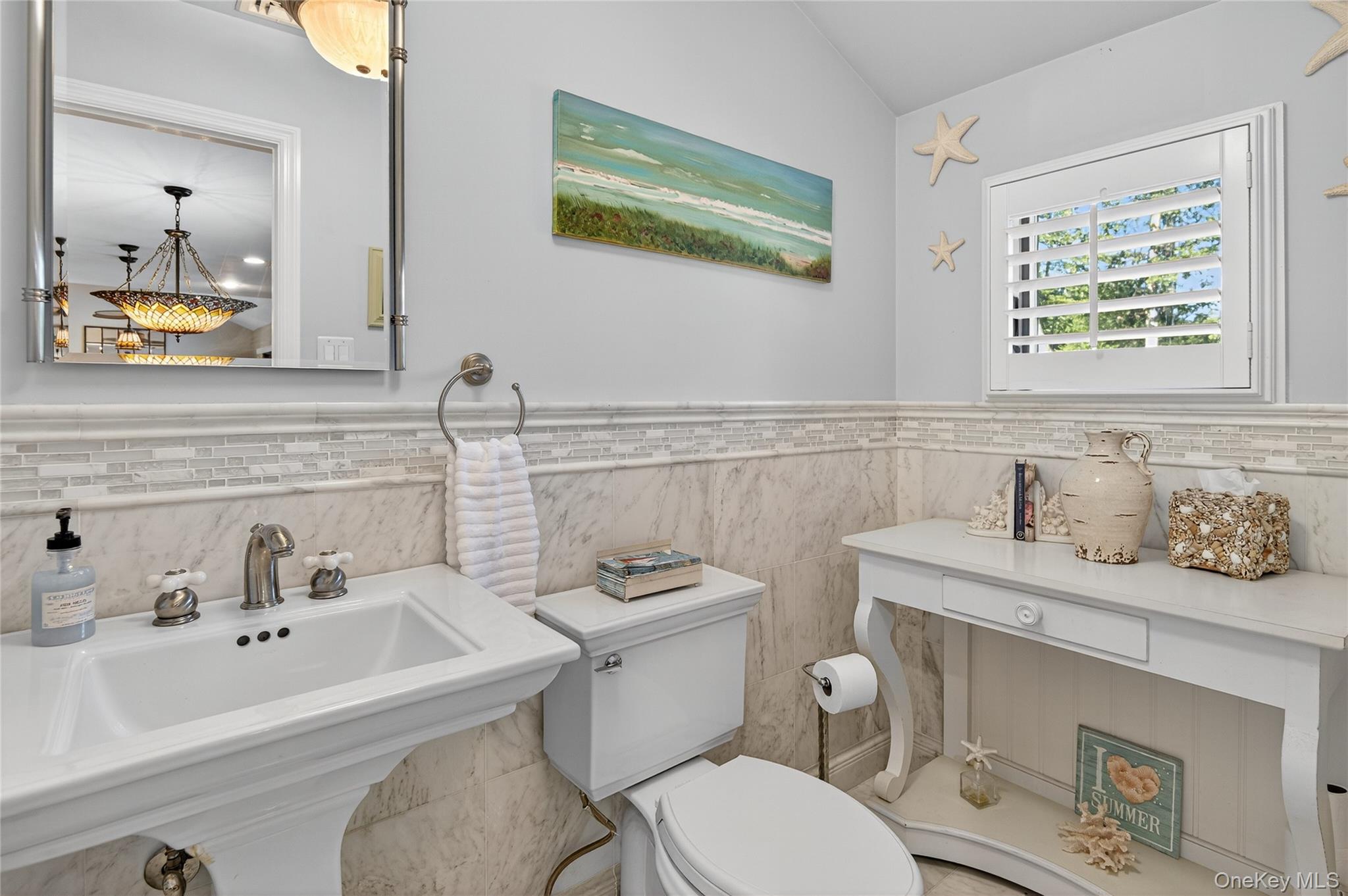 15 Bonnie Drive, Northport, NY 11768