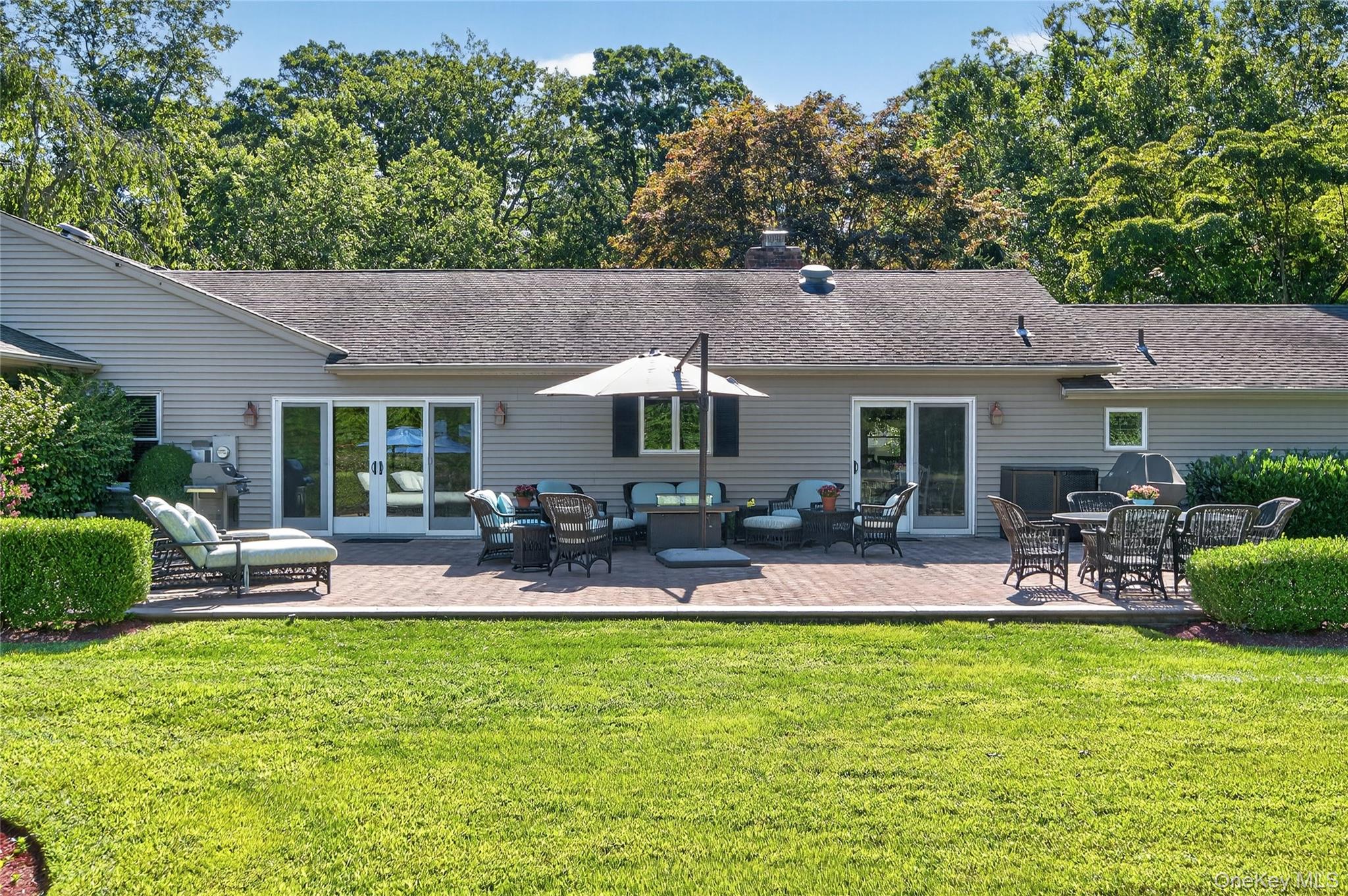 15 Bonnie Drive, Northport, NY 11768