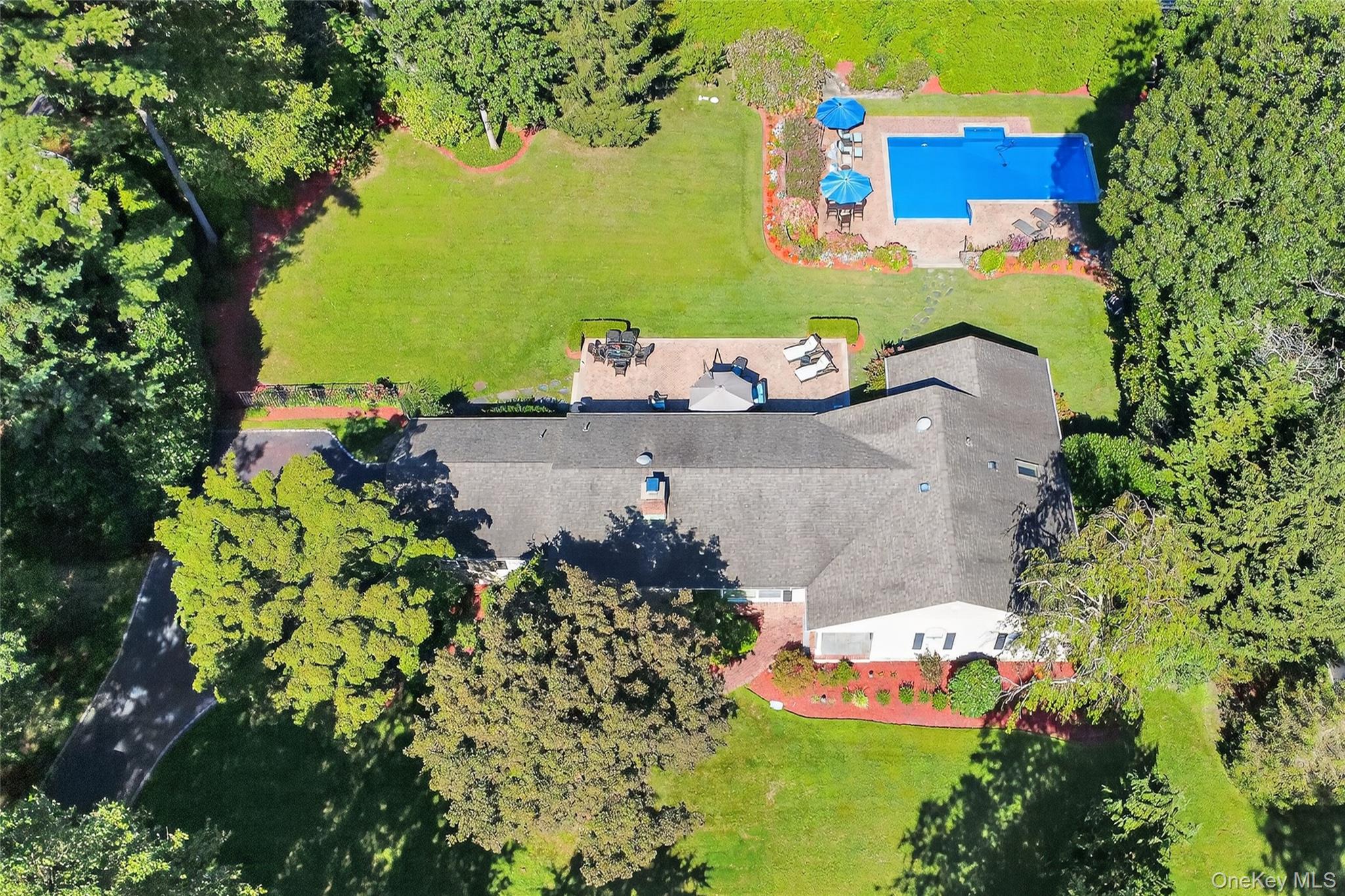 15 Bonnie Drive, Northport, NY 11768