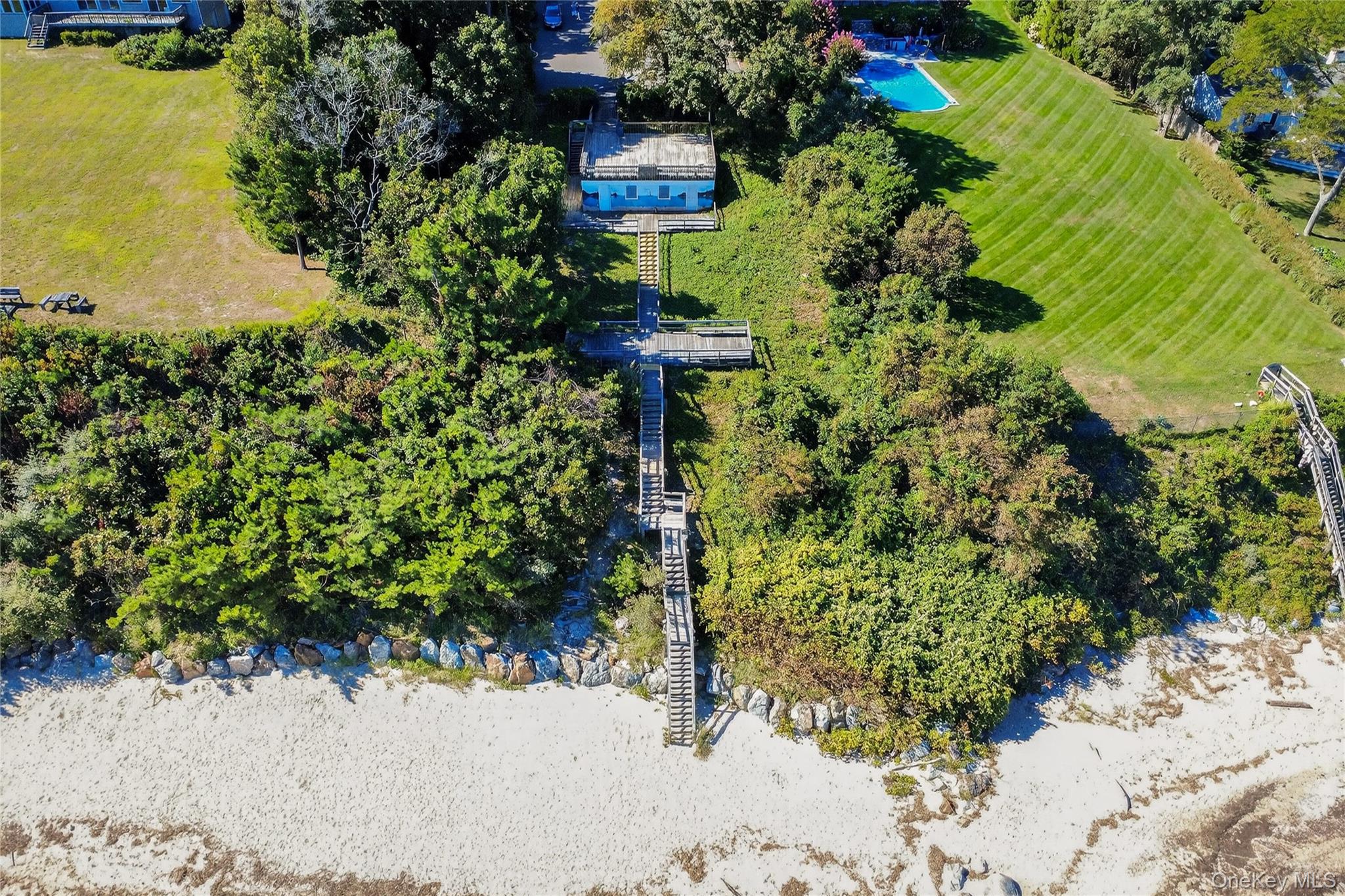 15 Bonnie Drive, Northport, NY 11768