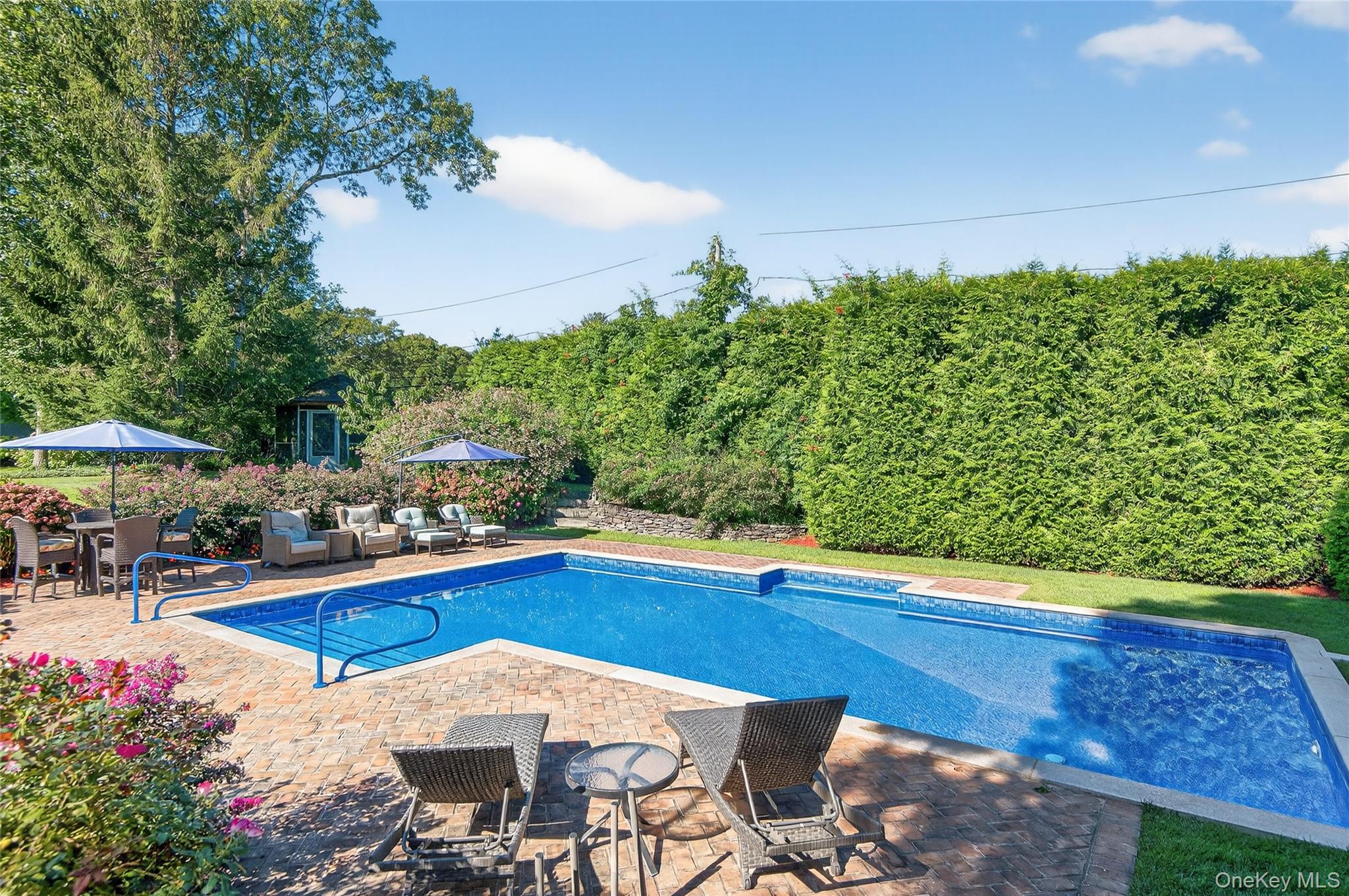 15 Bonnie Drive, Northport, NY 11768