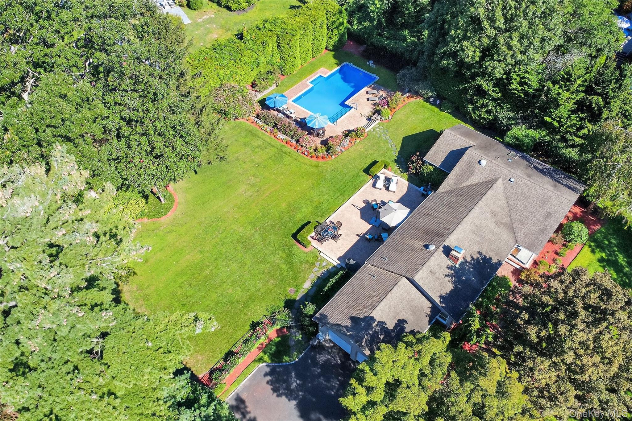 15 Bonnie Drive, Northport, NY 11768