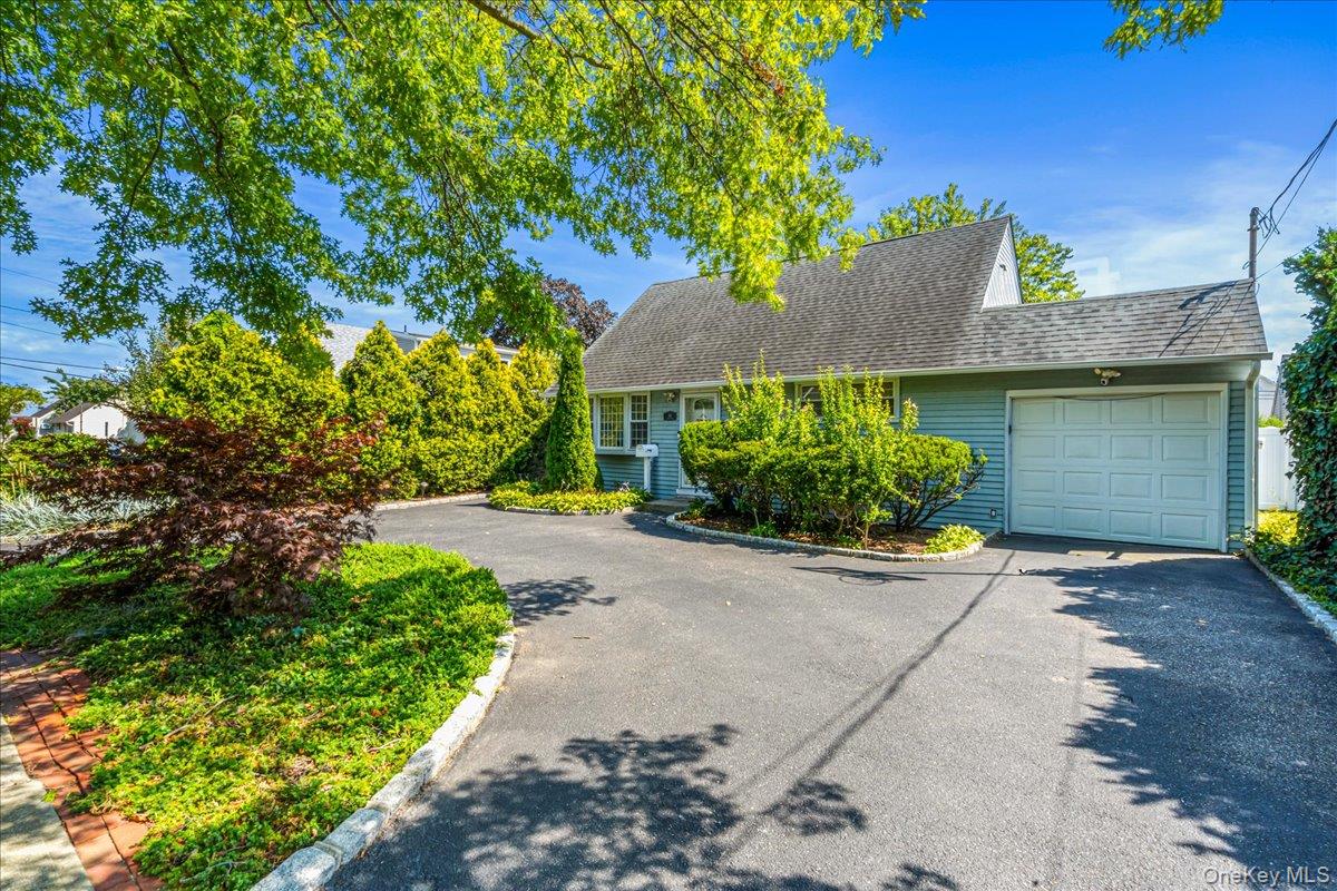 361 Evans Avenue, Oceanside, NY 11572