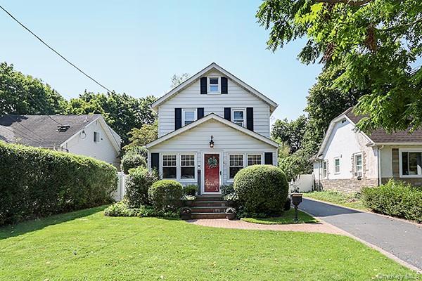 60 W 19th Street, Huntington Station, NY 11746