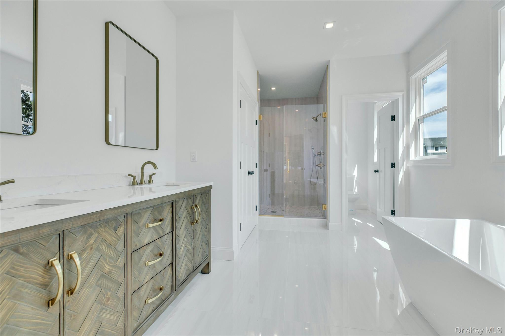 30 Sandpiper Lane, East Quogue, NY 11942