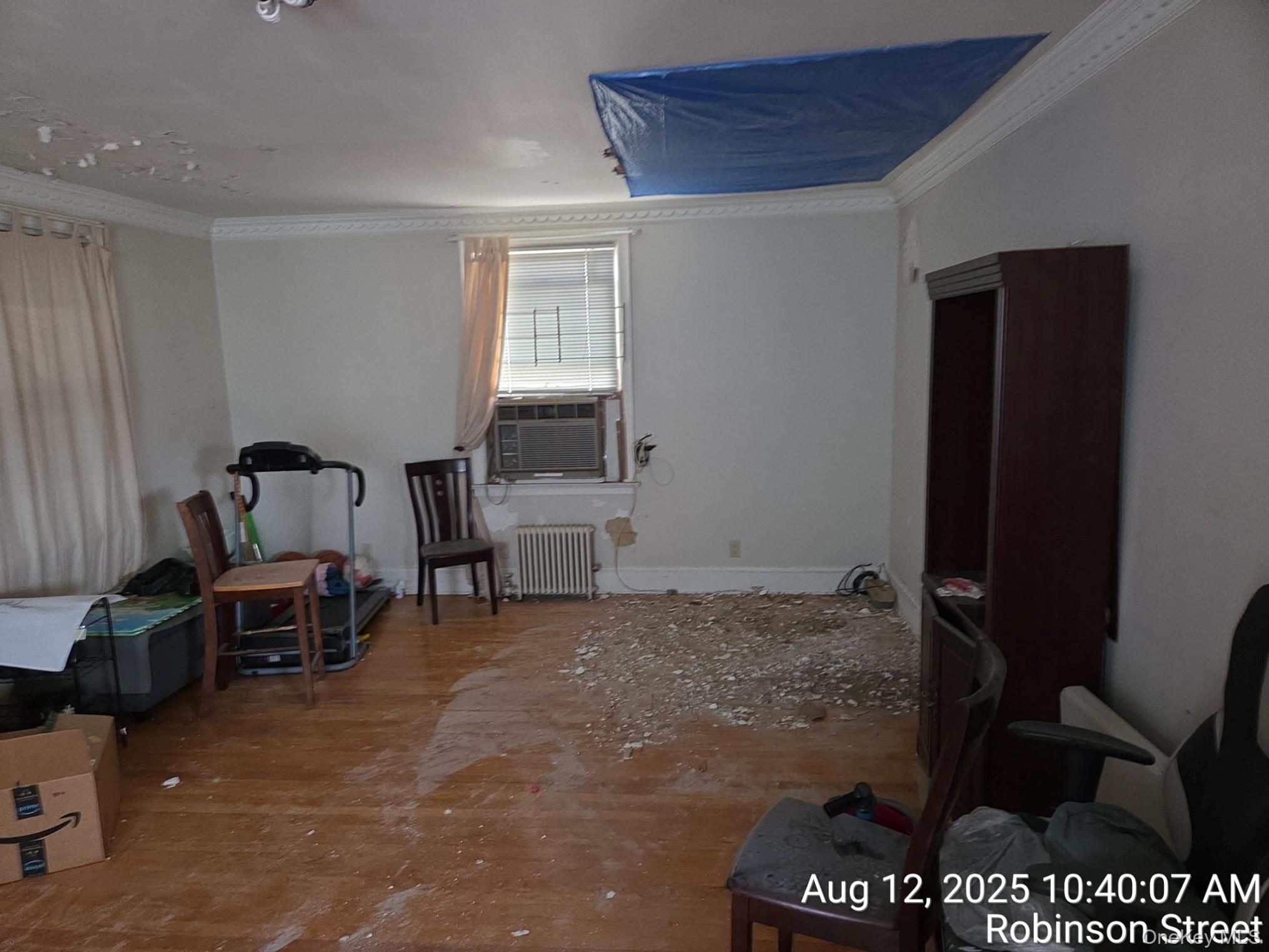 52-05 Robinson St, Flushing, NY 11335