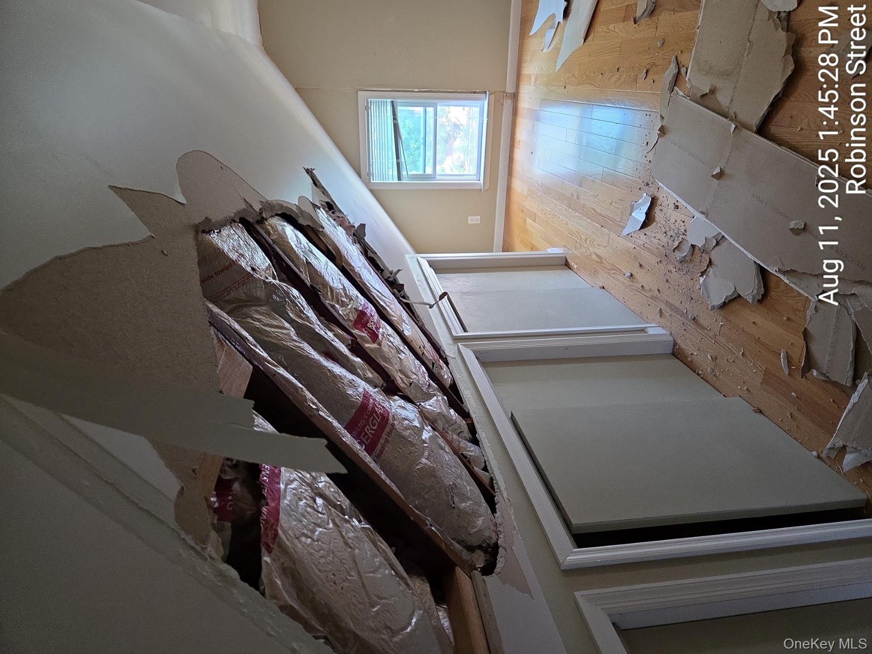 52-05 Robinson St, Flushing, NY 11335