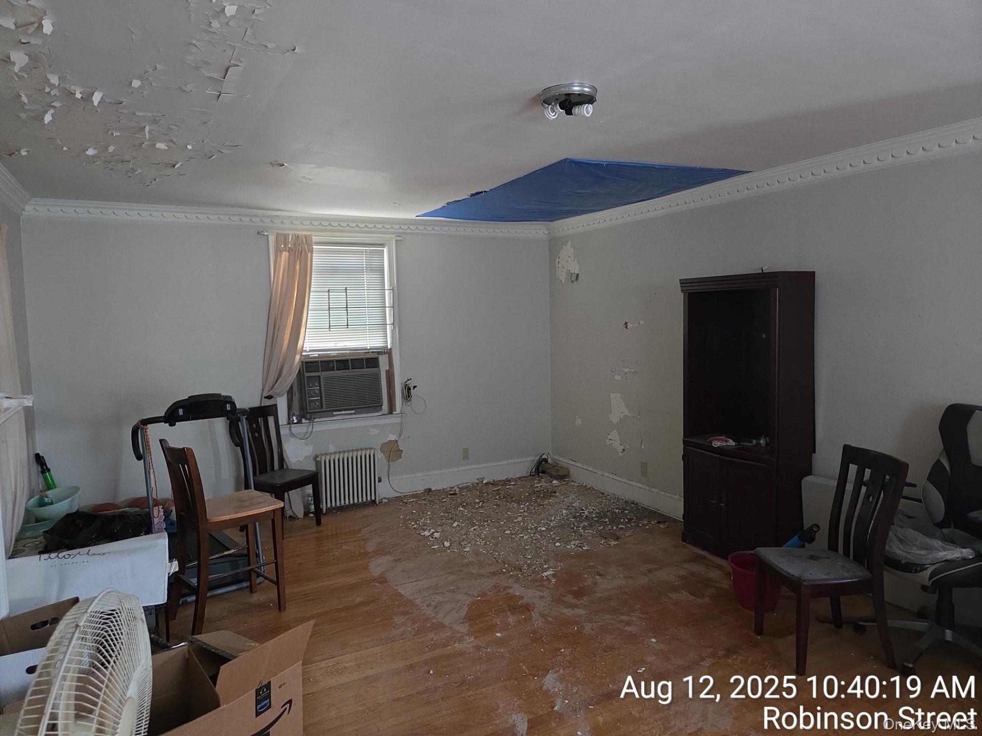 52-05 Robinson St, Flushing, NY 11335