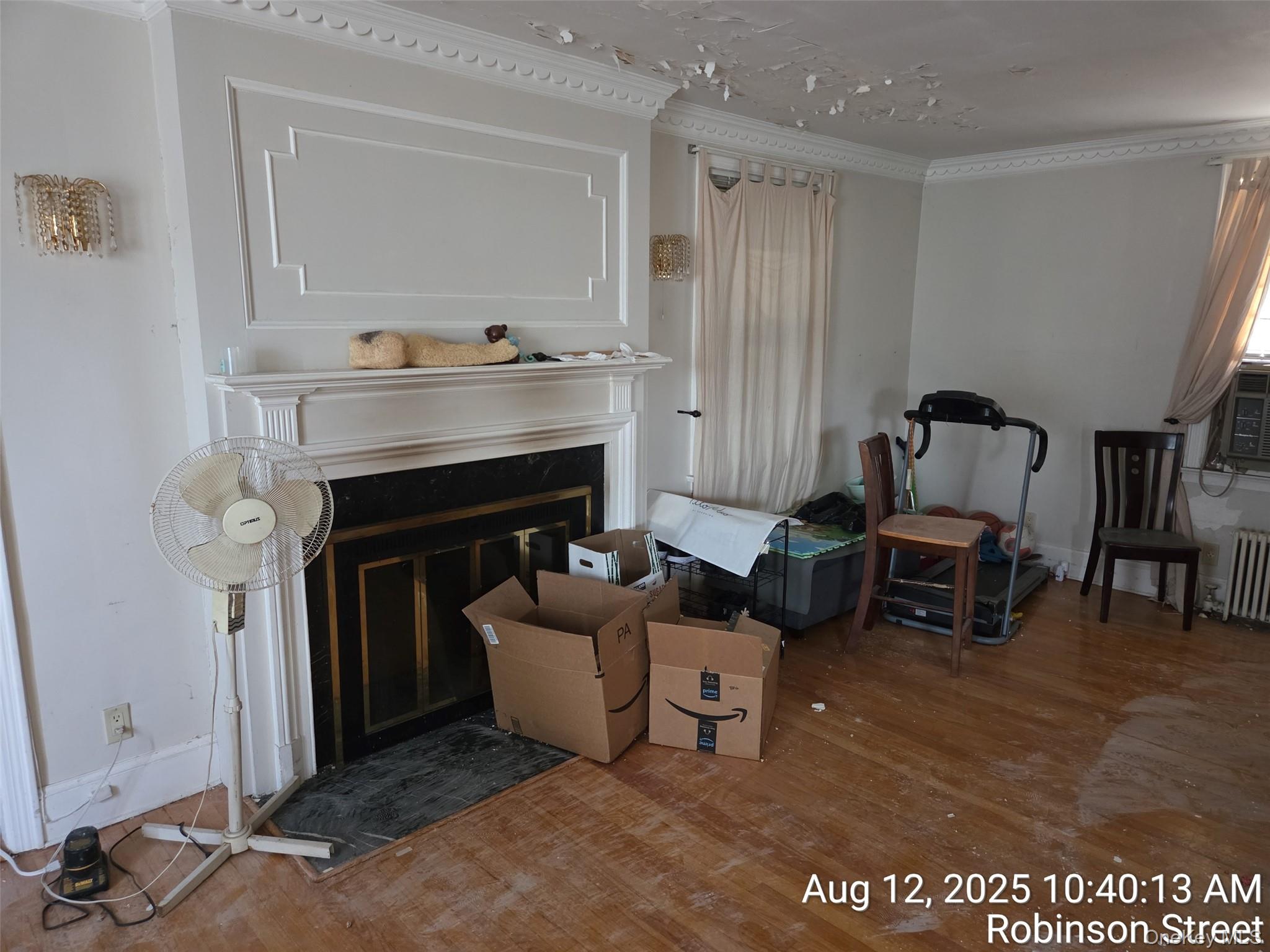 52-05 Robinson St, Flushing, NY 11335