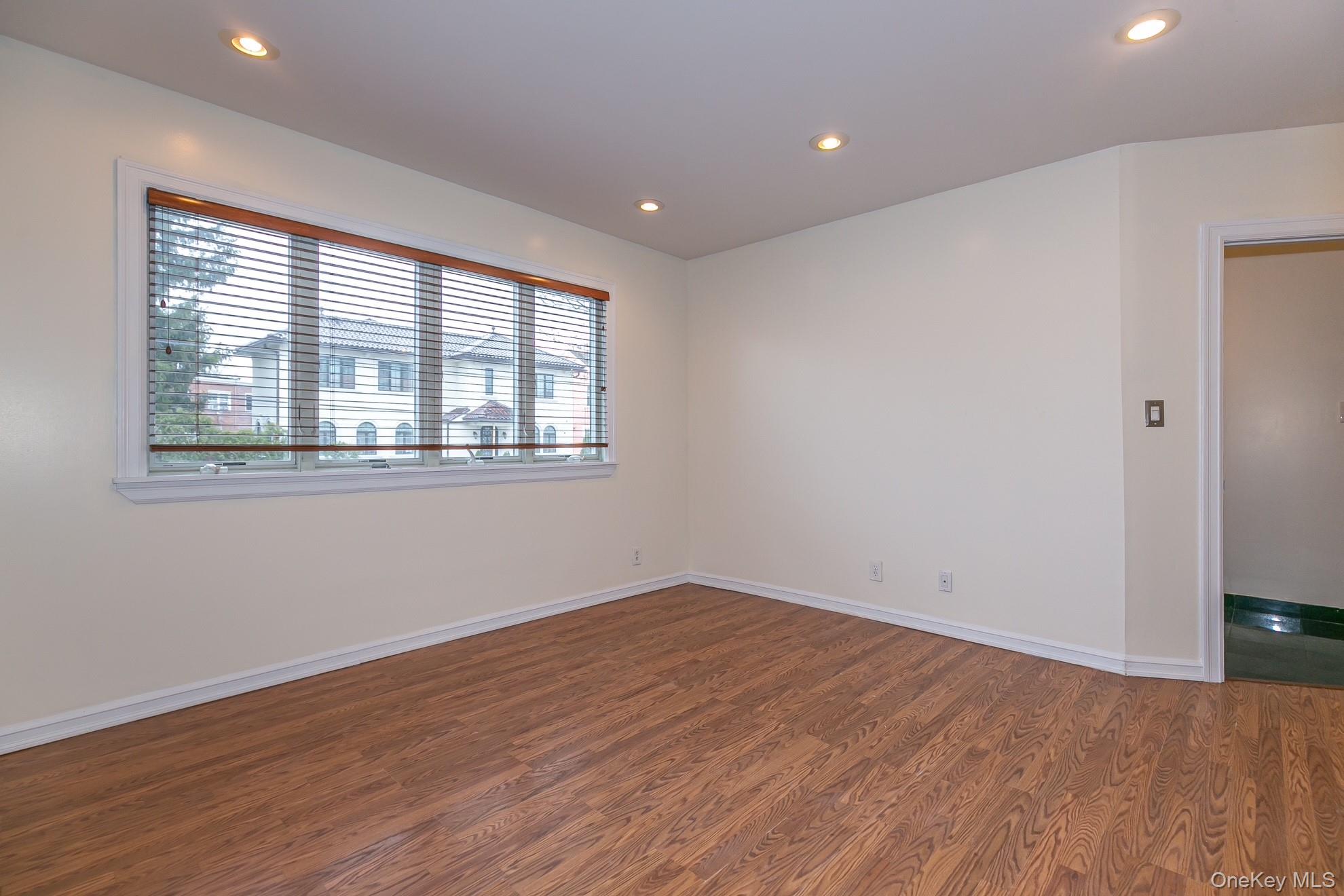 4620 190th Street, Flushing, NY 11358