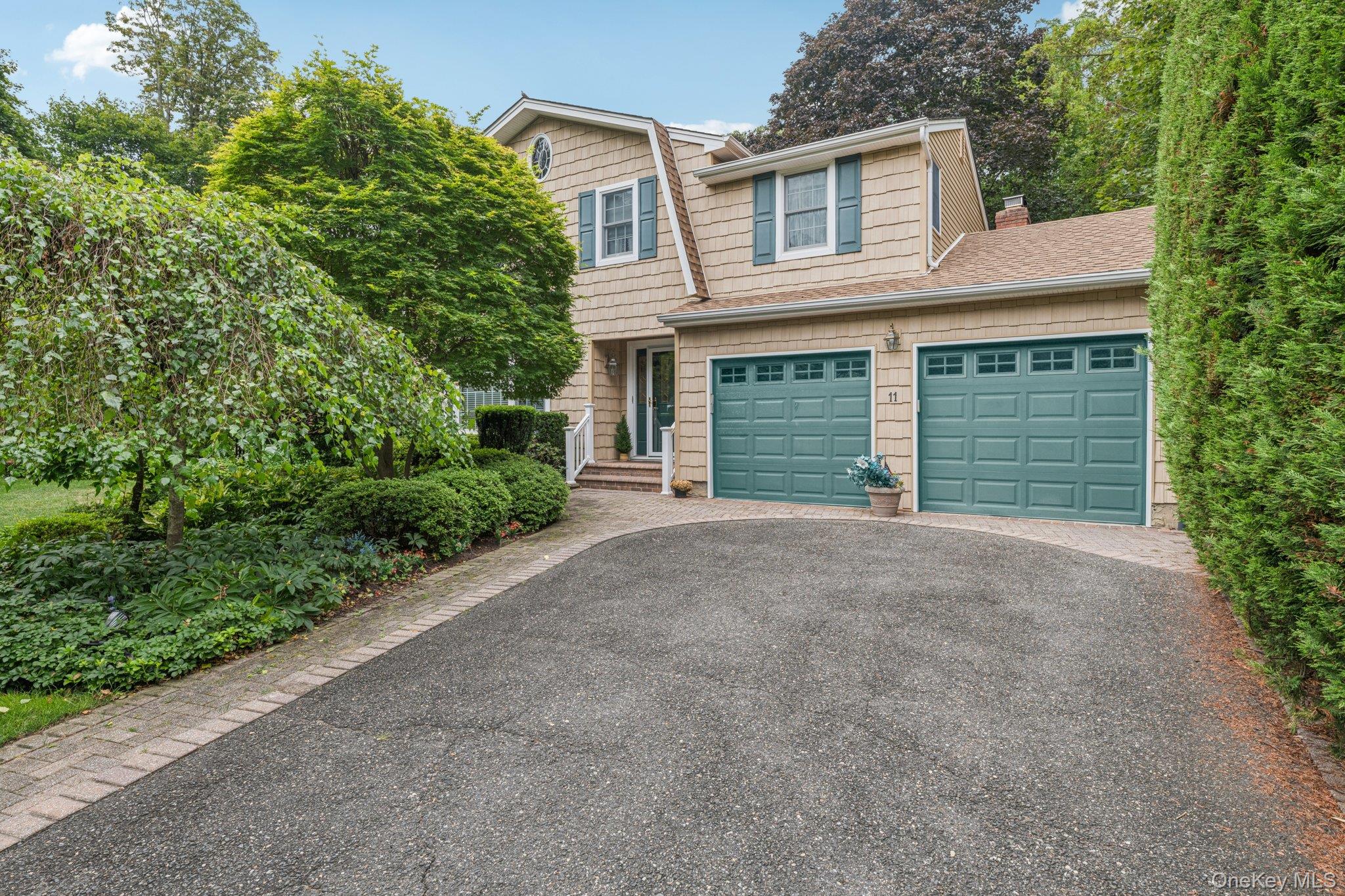 11 Maple Avenue, Northport, NY 11768