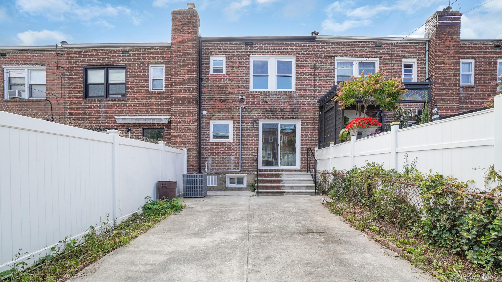 89-77 Springfiled Boulevard, Queens Village, NY 11427