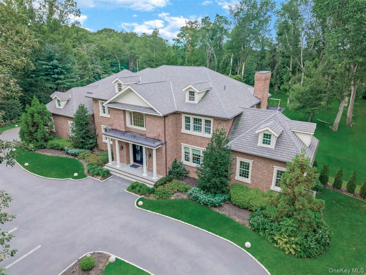 1 Harriman Drive, Sands Point, NY 11050