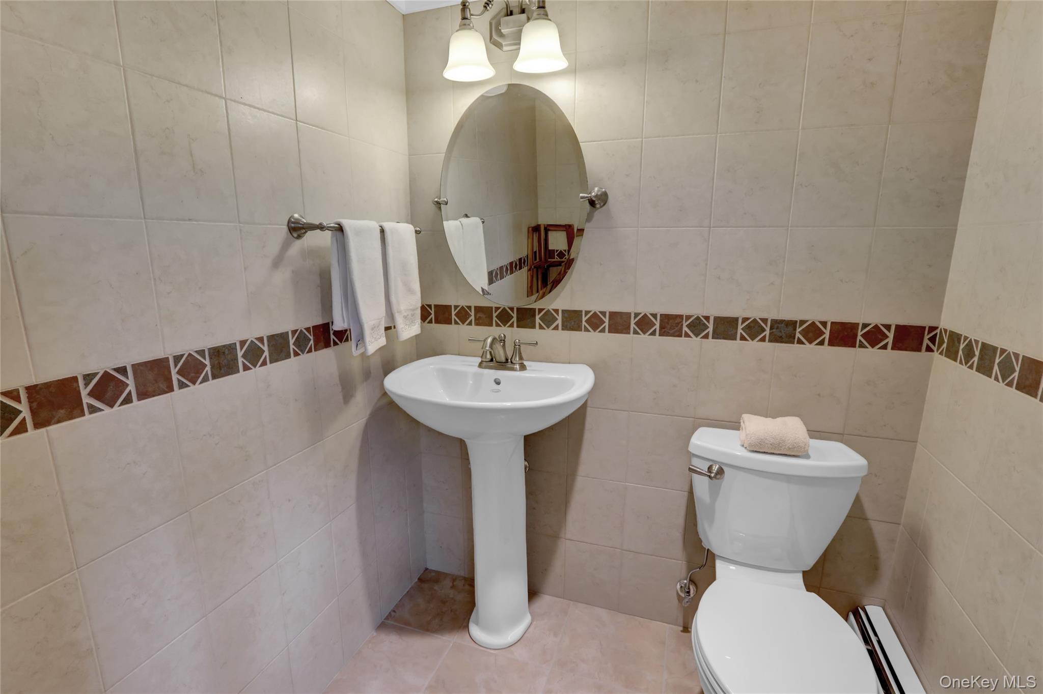 4 Middle Lane, Jericho, NY 11753