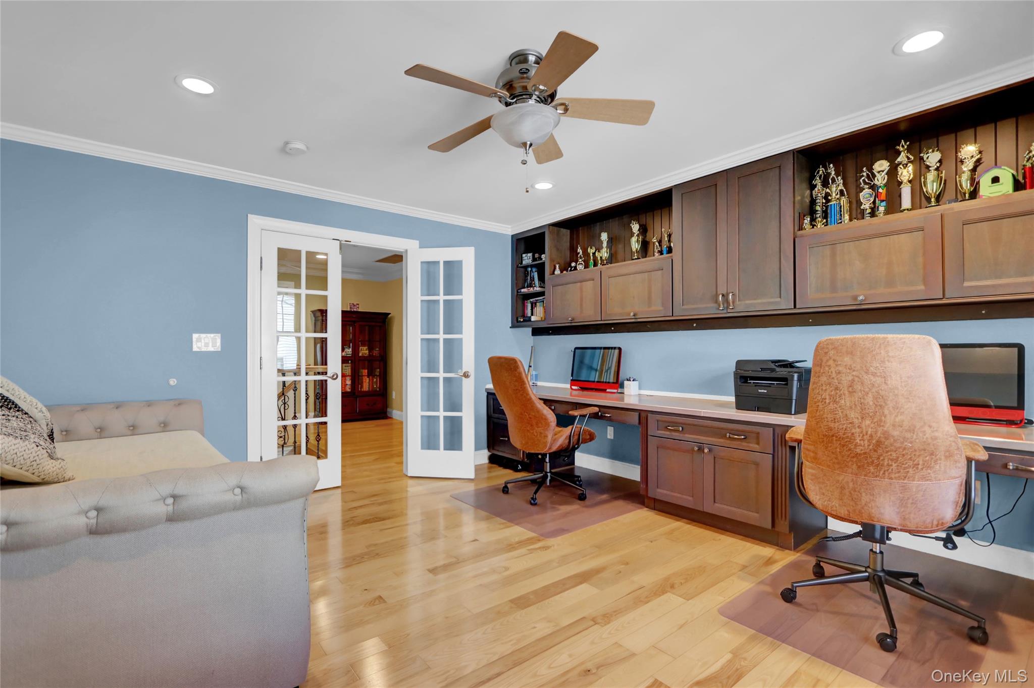 4 Middle Lane, Jericho, NY 11753