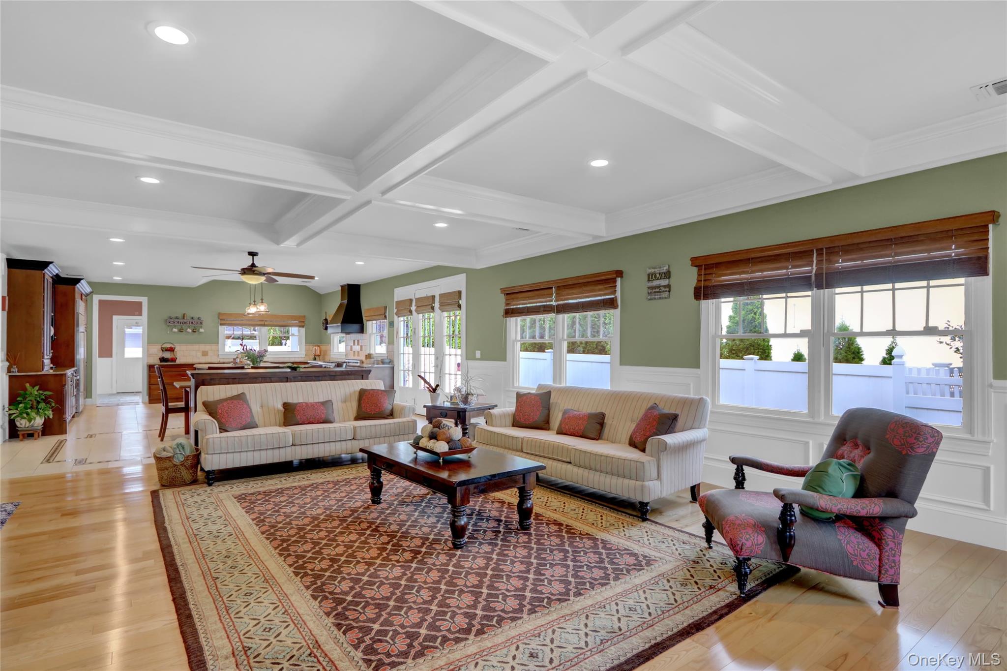 4 Middle Lane, Jericho, NY 11753