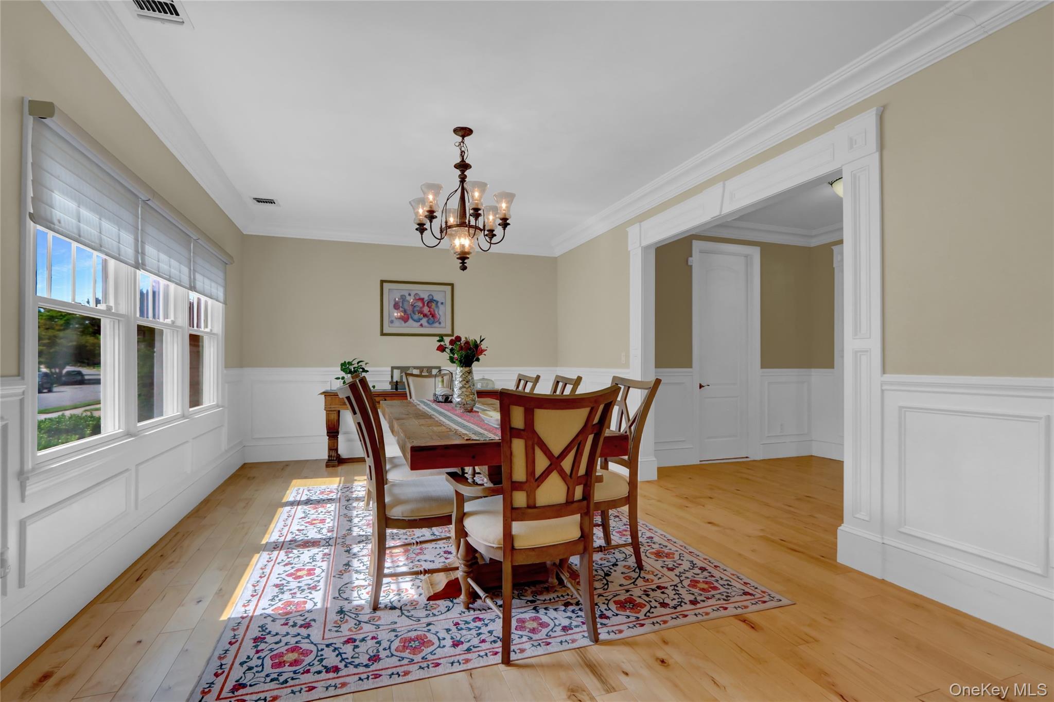 4 Middle Lane, Jericho, NY 11753