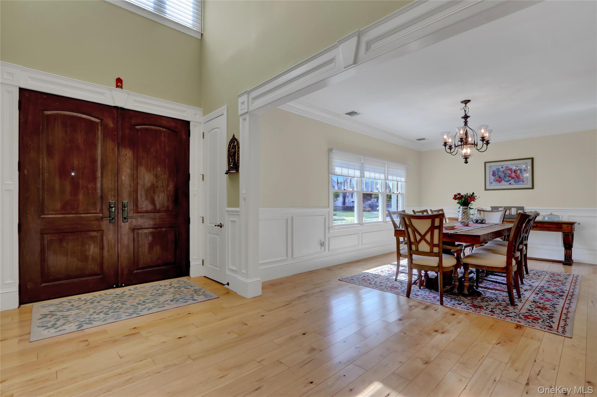 4 Middle Lane, Jericho, NY 11753