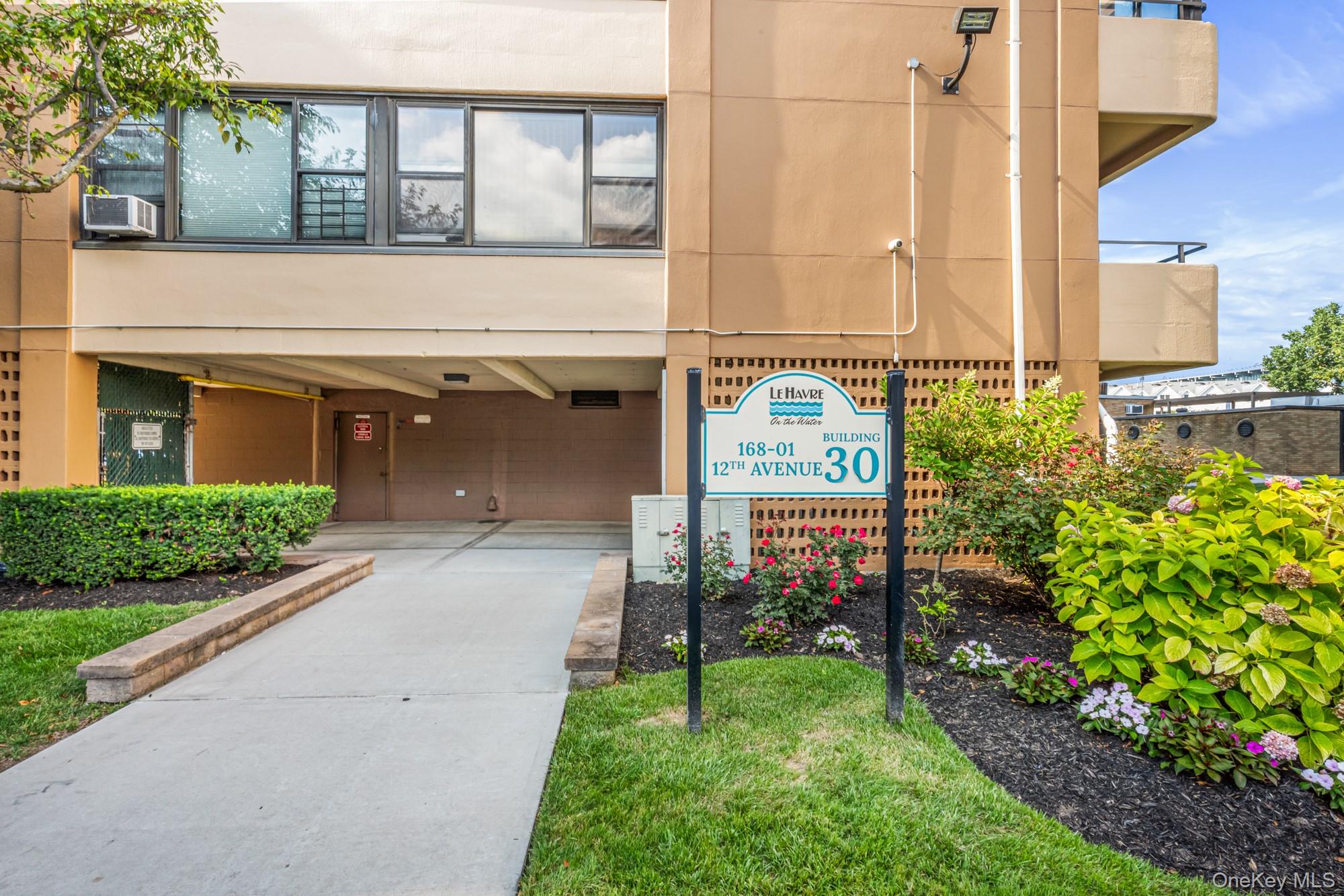 16801 12th Avenue # 3A, Whitestone, NY 11357