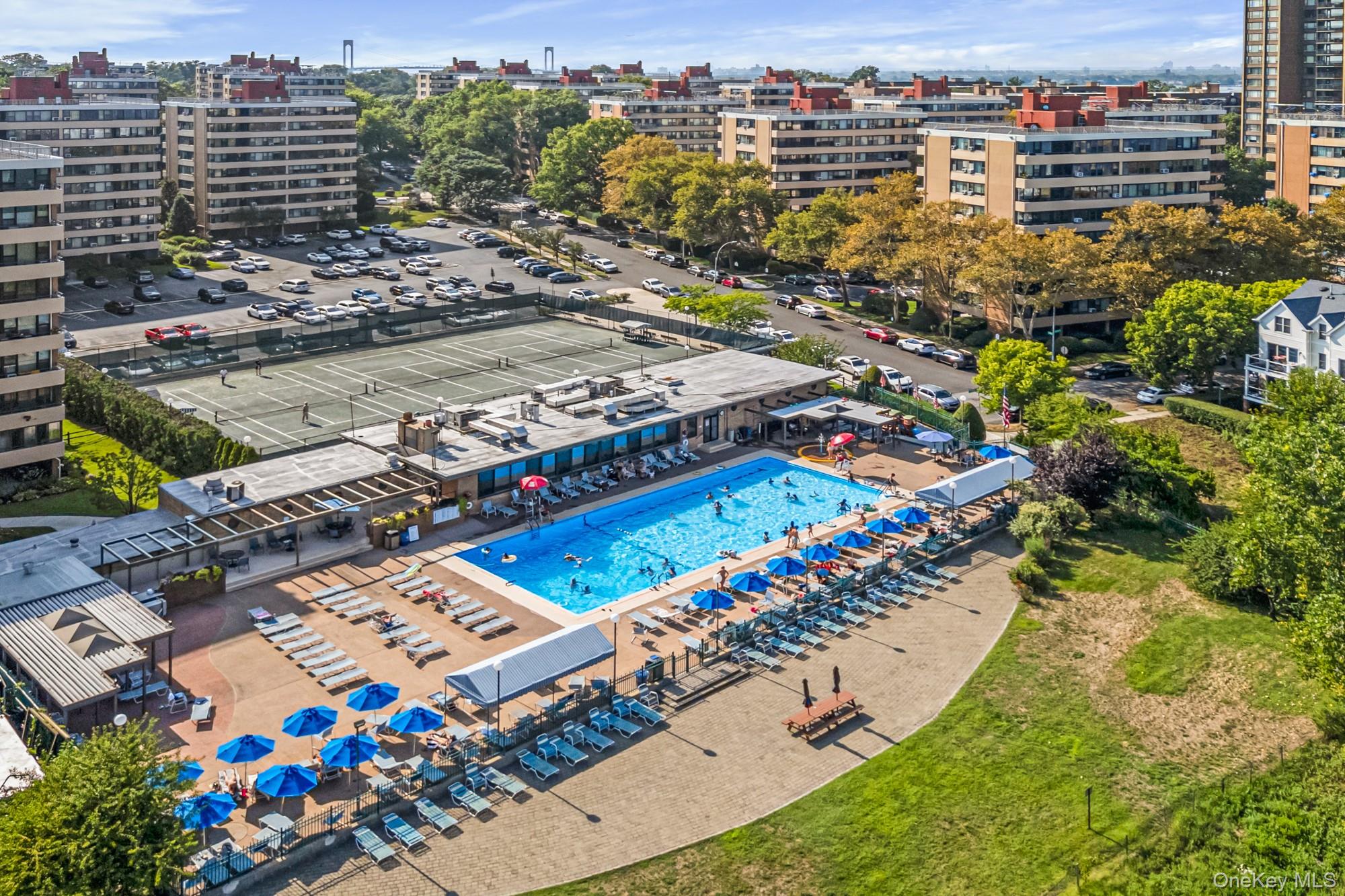 16801 12th Avenue # 3A, Whitestone, NY 11357