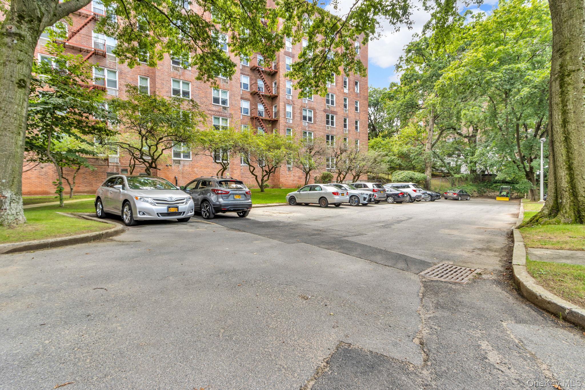 3901 Independence Avenue # 4R, Bronx, NY 10463