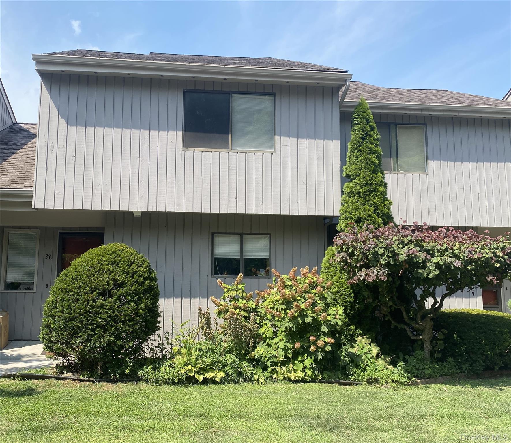 38 Rondout Harbor, Port Ewen, NY 12466