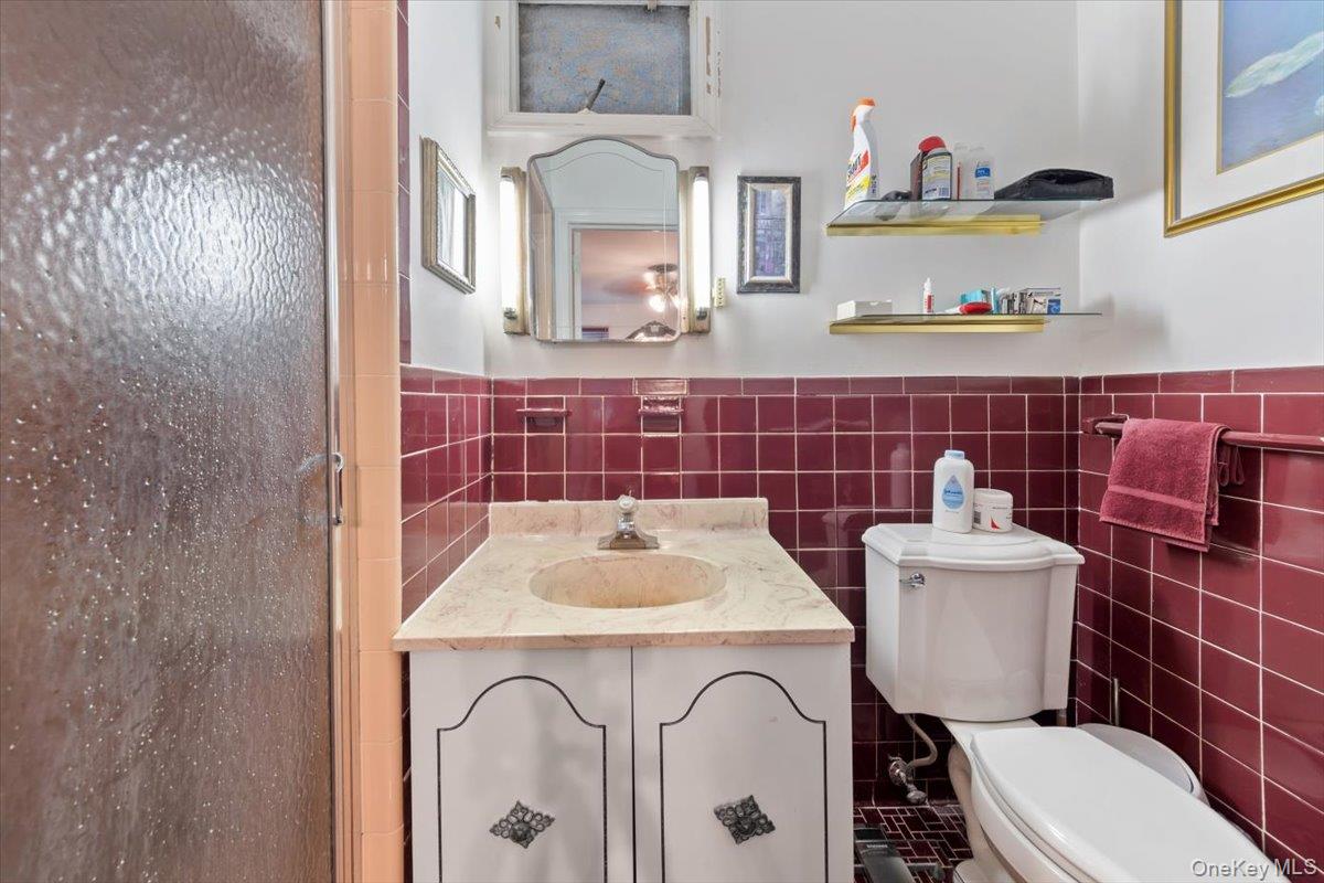 101 Cresthill Road, Yonkers, NY 10710