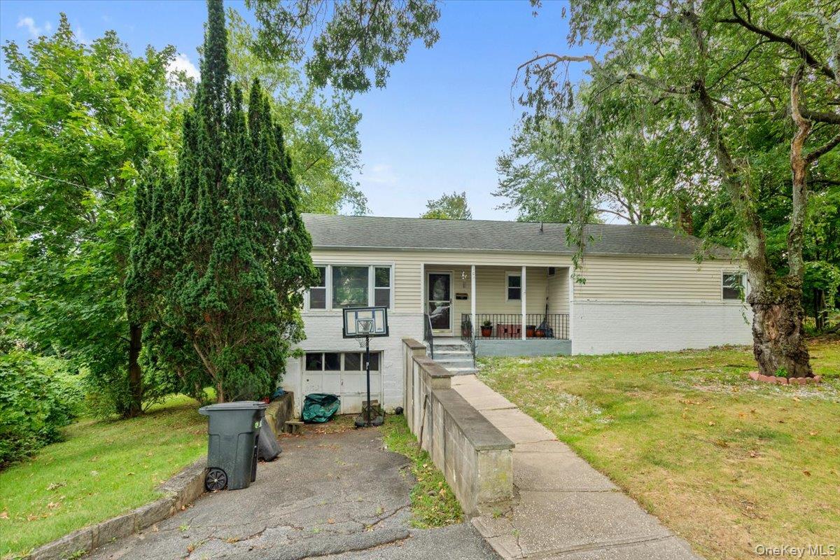 101 Cresthill Road, Yonkers, NY 10710