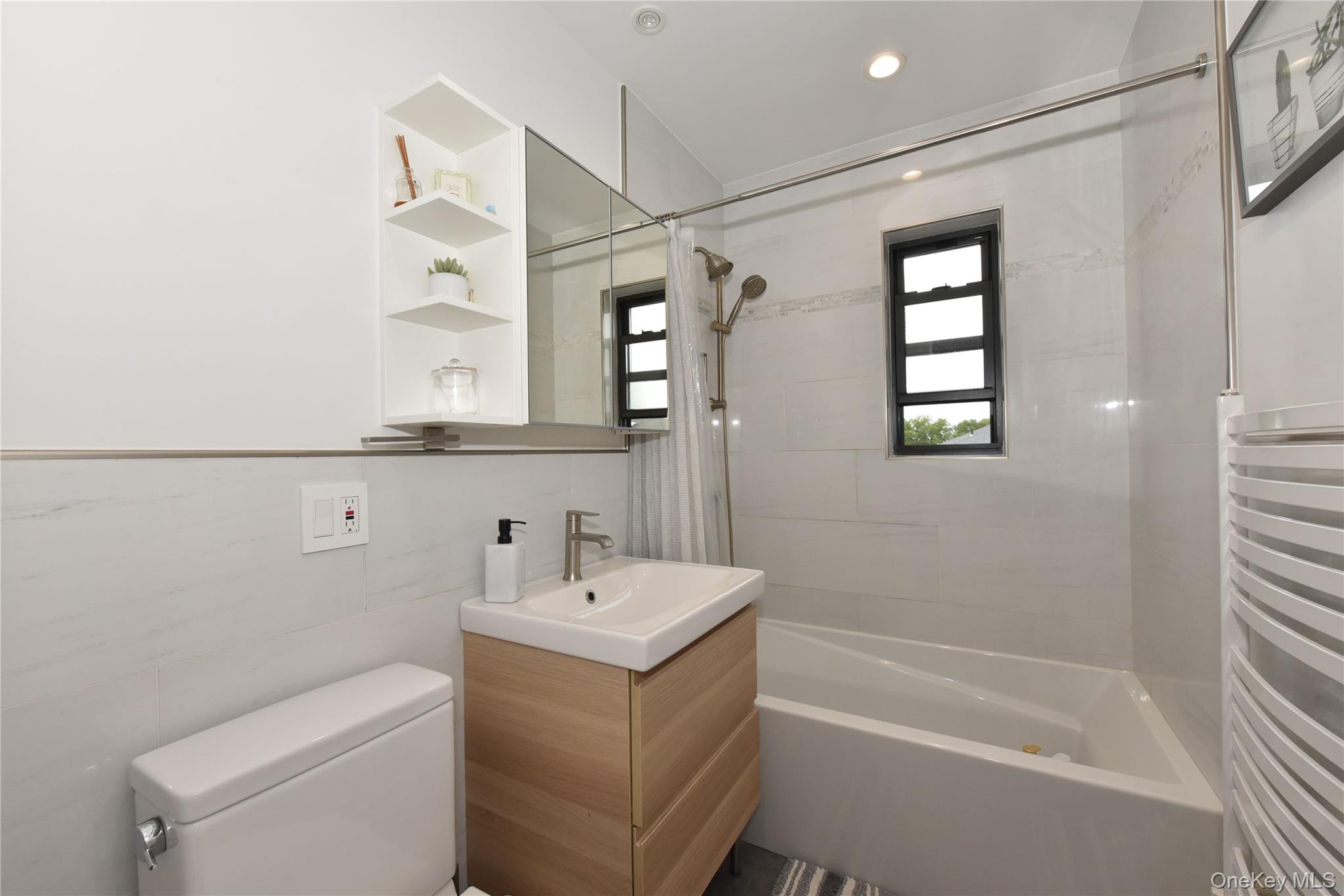 219-37 75th Avenue # 160A2, Oakland Gardens, NY 11364