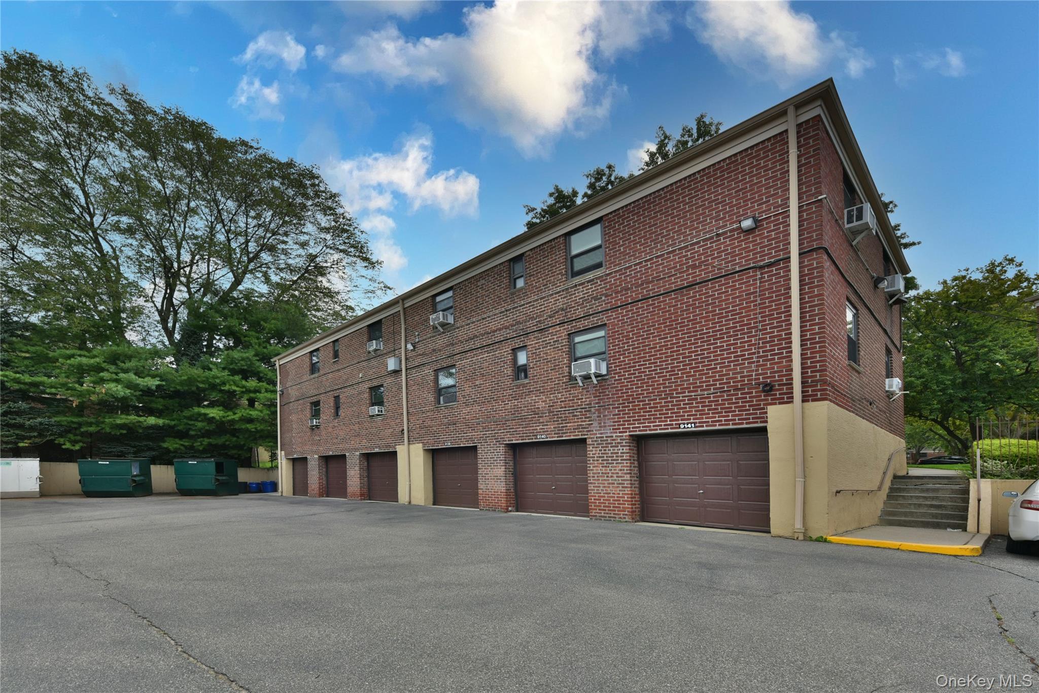 219-37 75th Avenue # 160A2, Oakland Gardens, NY 11364