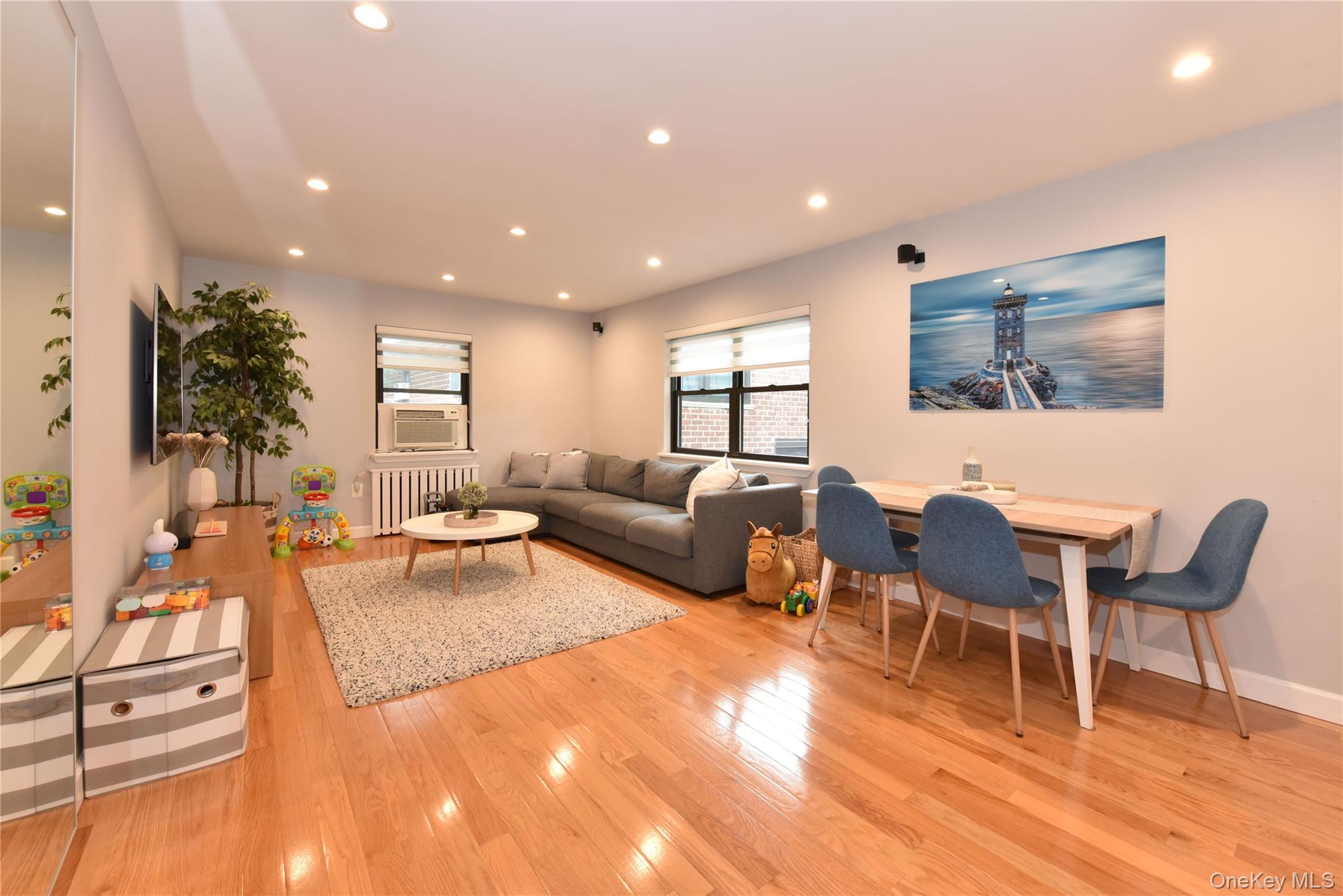 219-37 75th Avenue # 160A2, Oakland Gardens, NY 11364