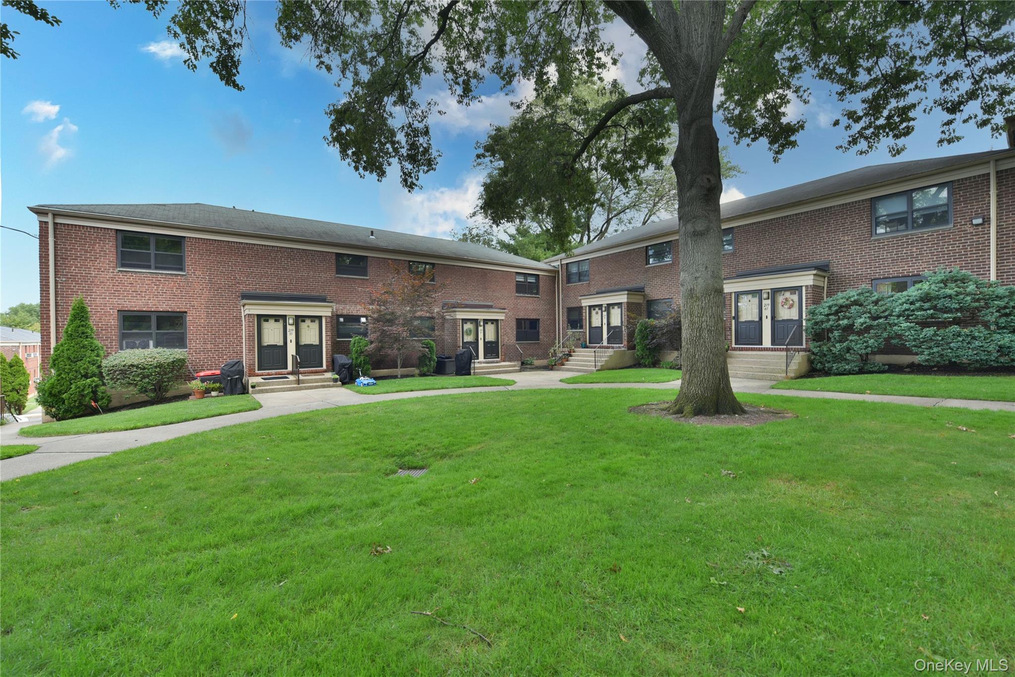21937 75th Avenue # 160A2, Oakland Gardens, NY 11364