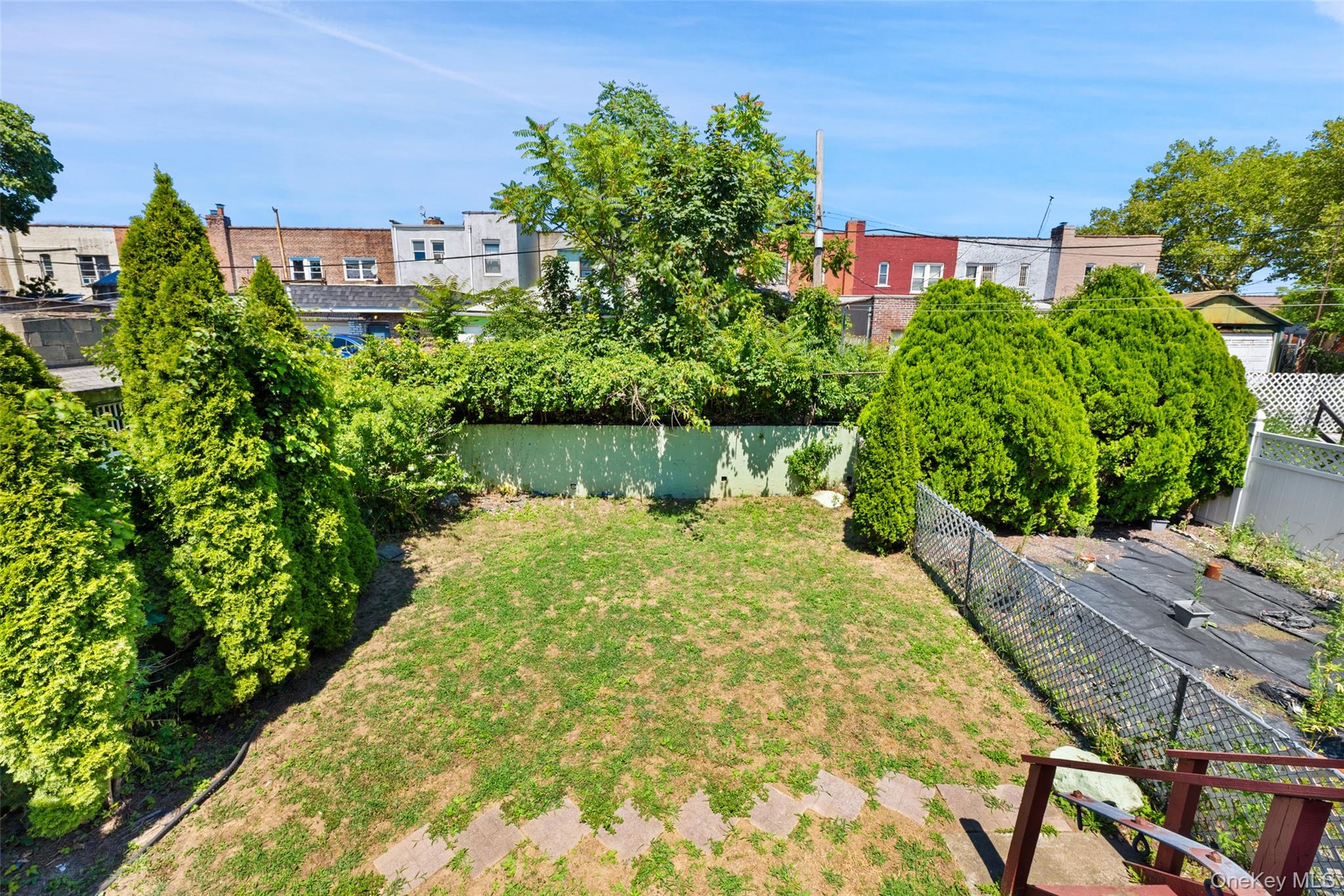 959 E 220th Street, Bronx, NY 10469