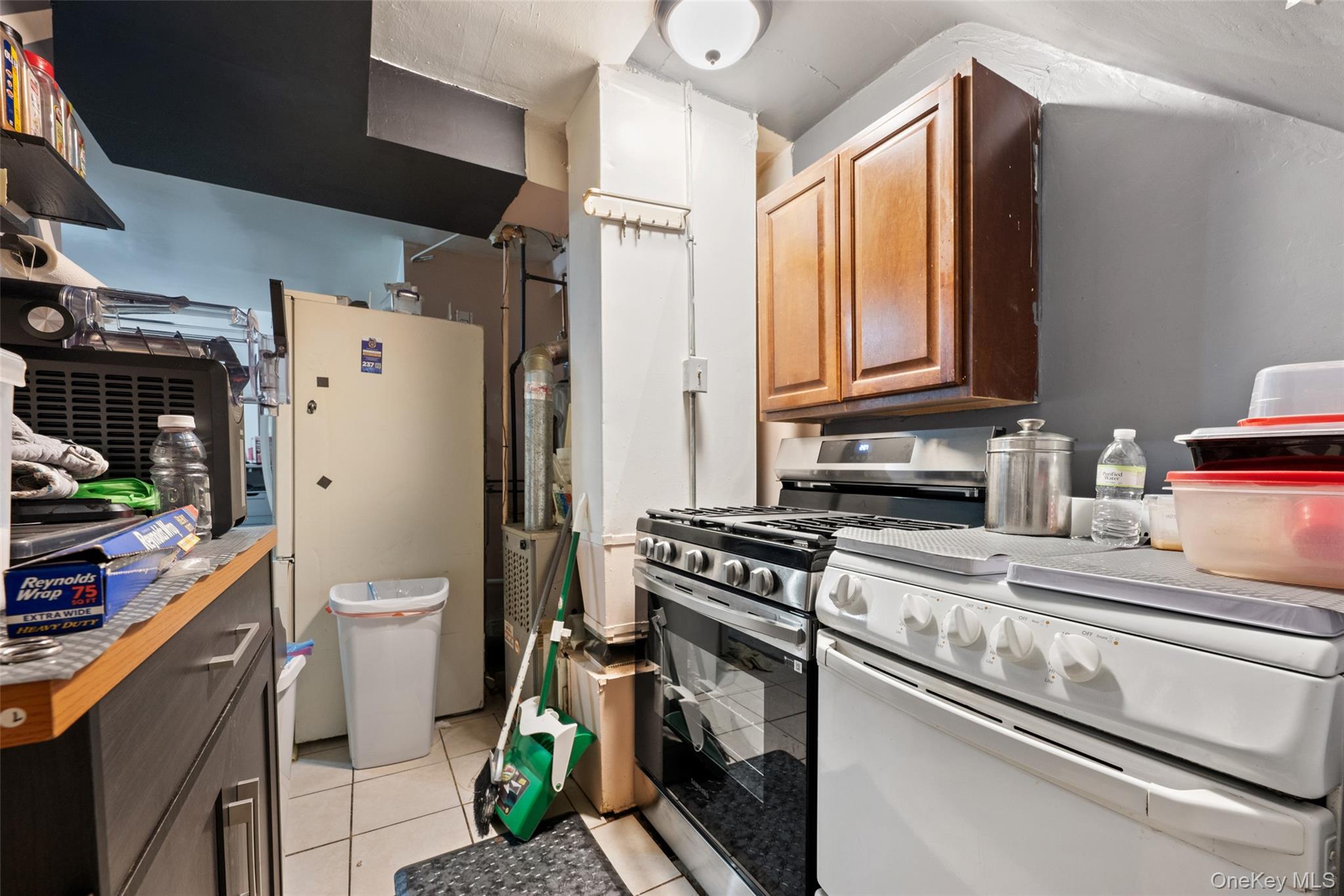 959 E 220th Street, Bronx, NY 10469