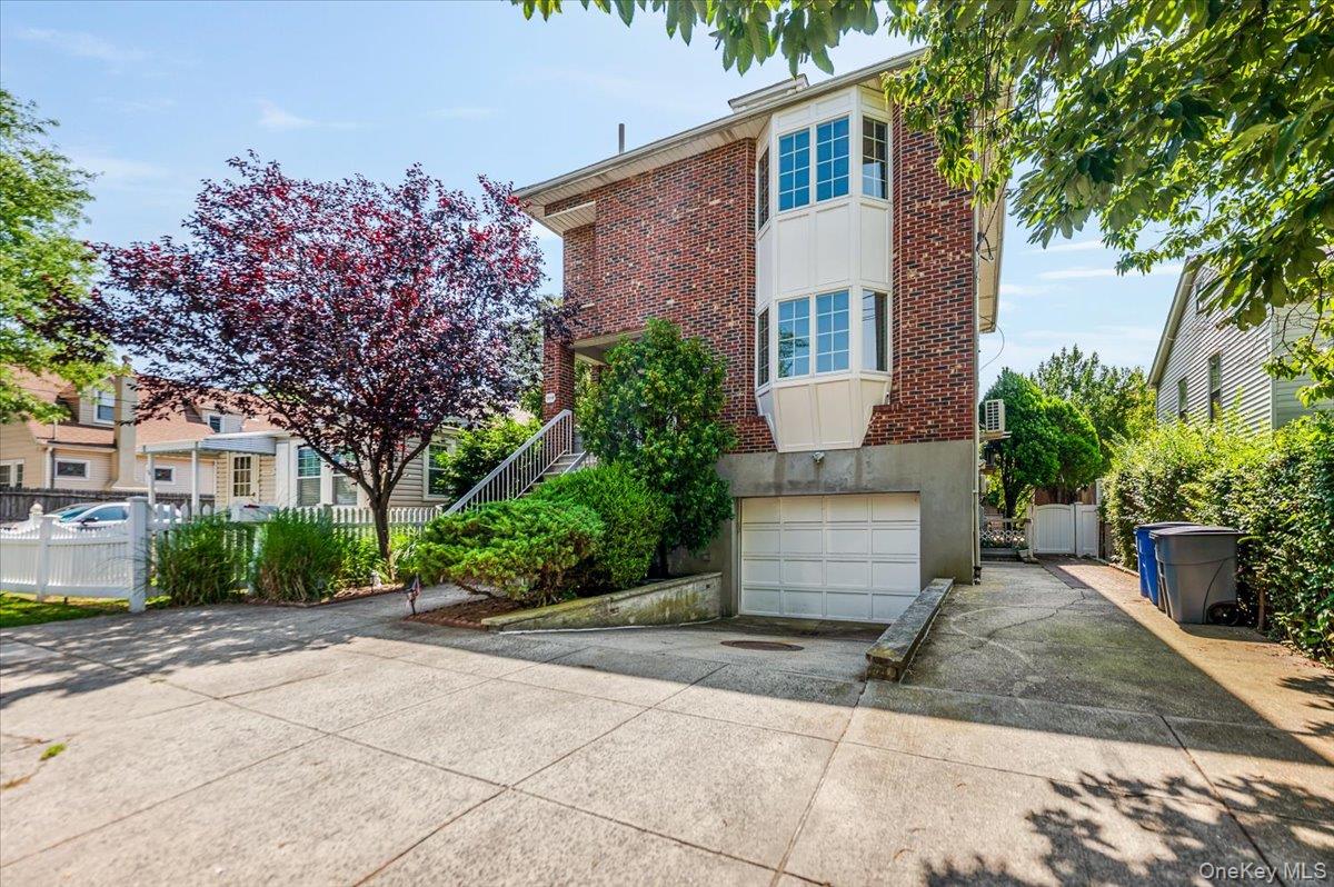 3218 Glennon Place, Bronx, NY 10465