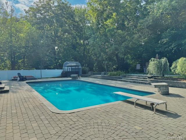 4 Halliday Road, Coram, NY 11727