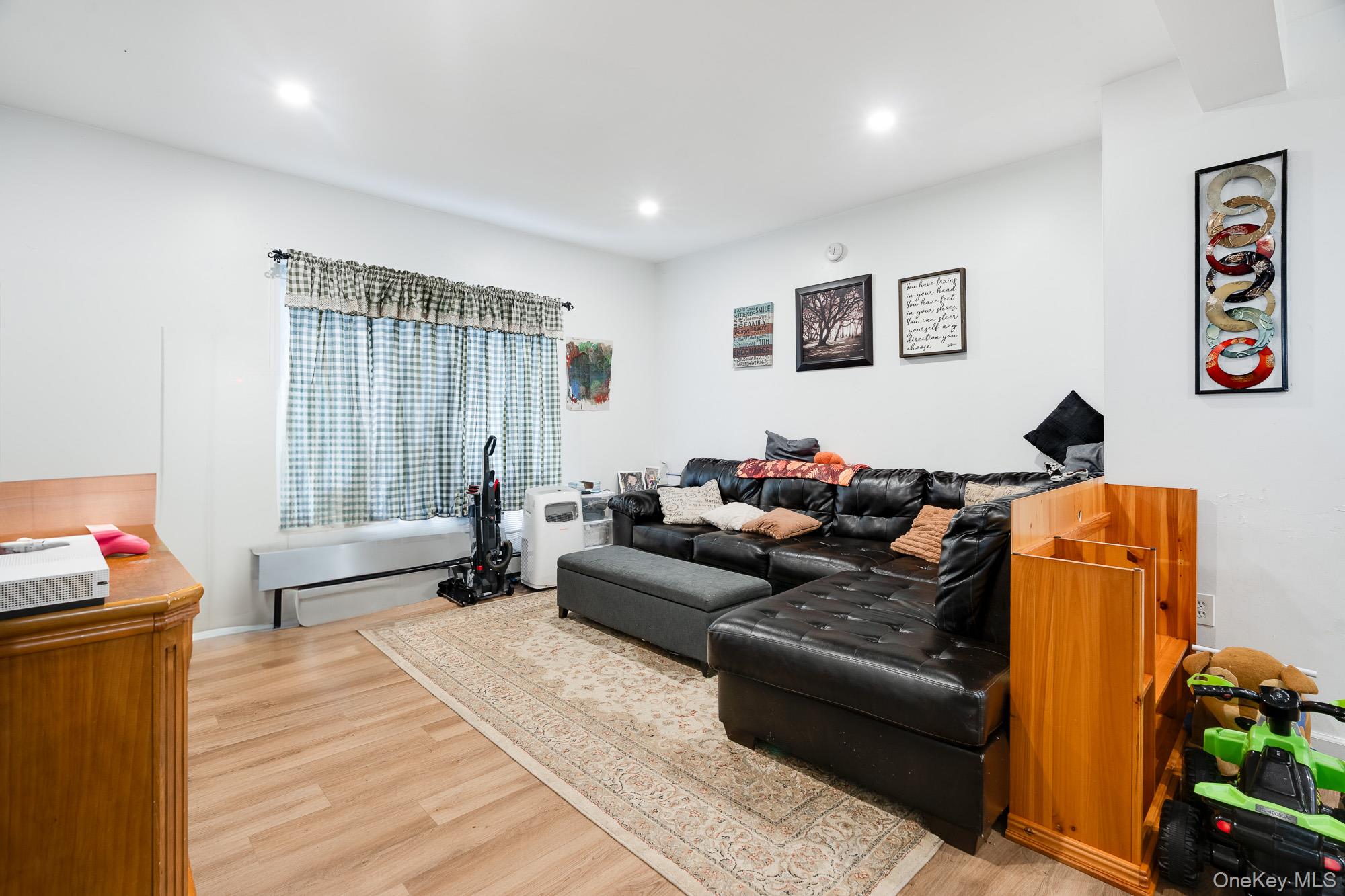 115 Fulton Avenue, Poughkeepsie, NY 12603