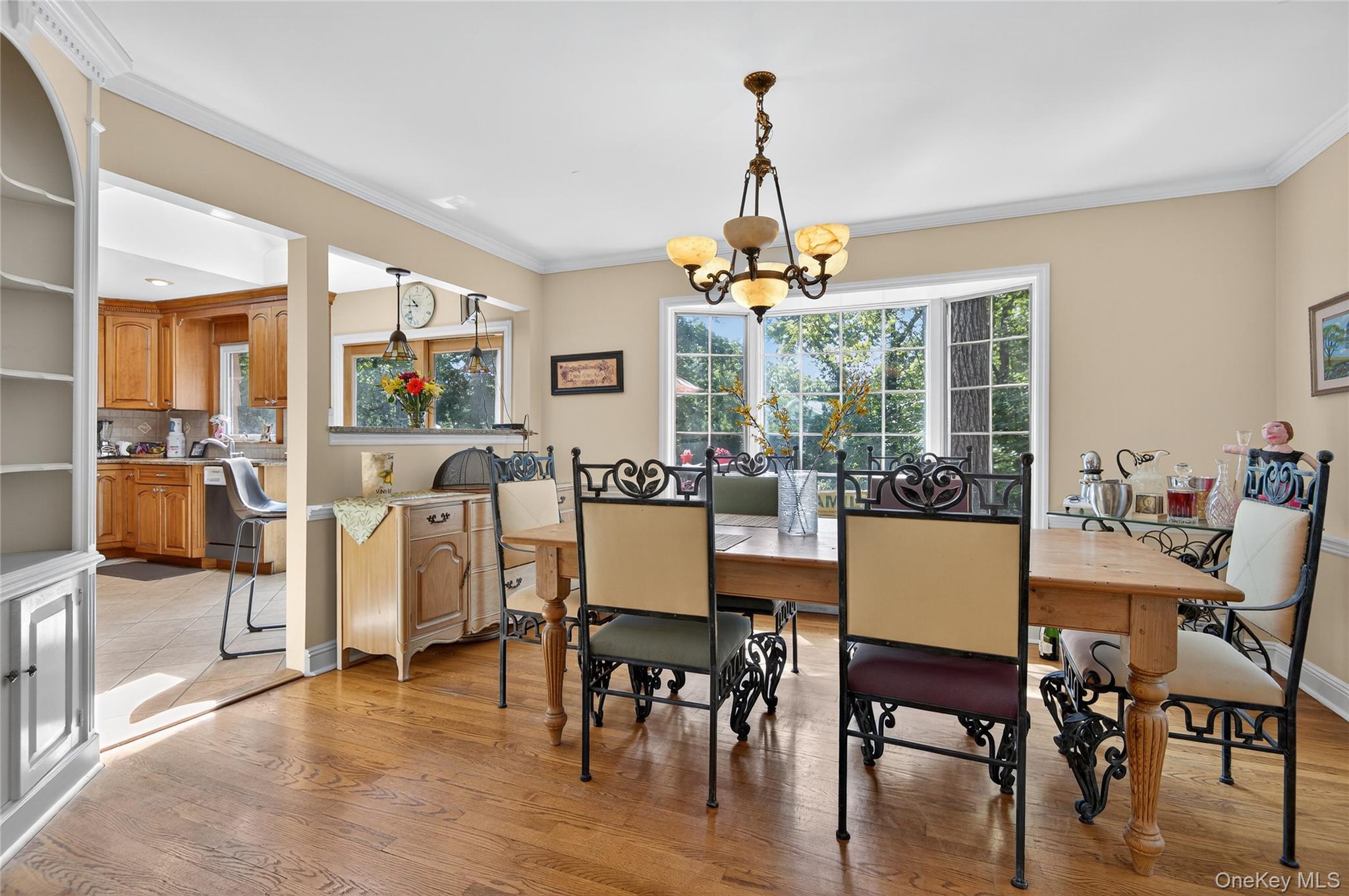 15 The Oaks, Roslyn Estates, NY 11576