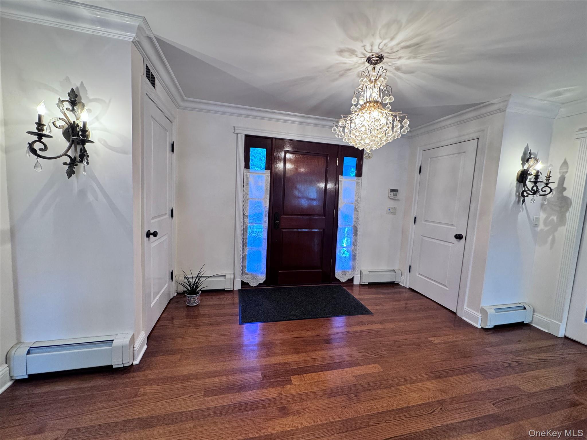 35 Moss Lane, Jericho, NY 11753