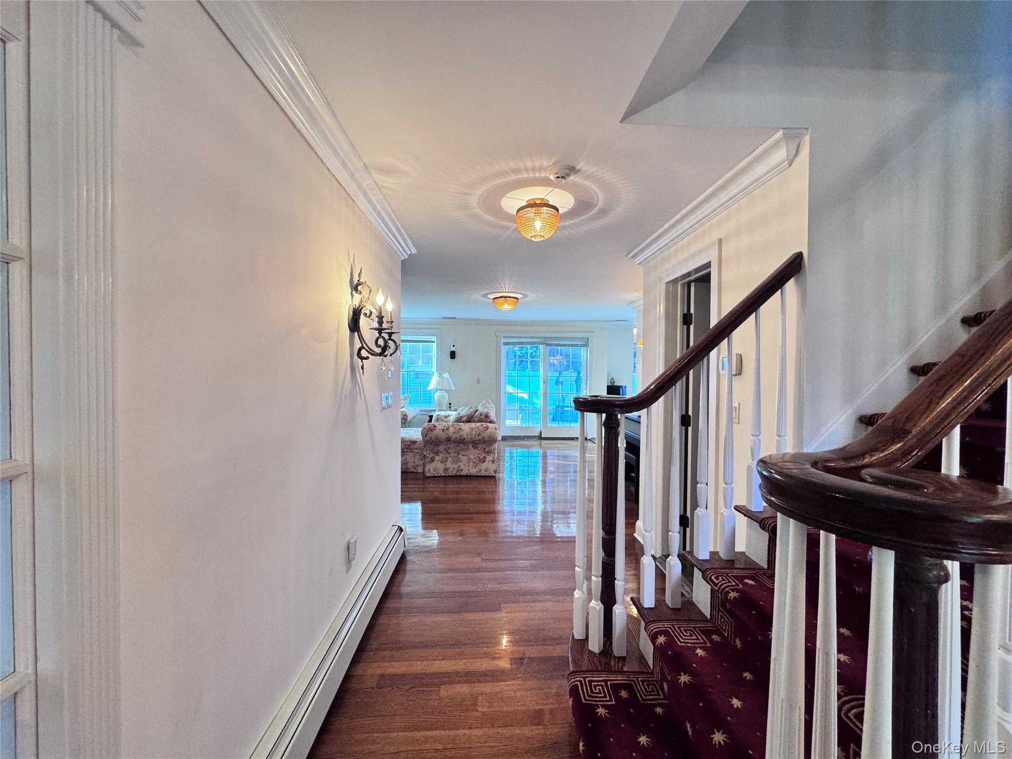 35 Moss Lane, Jericho, NY 11753