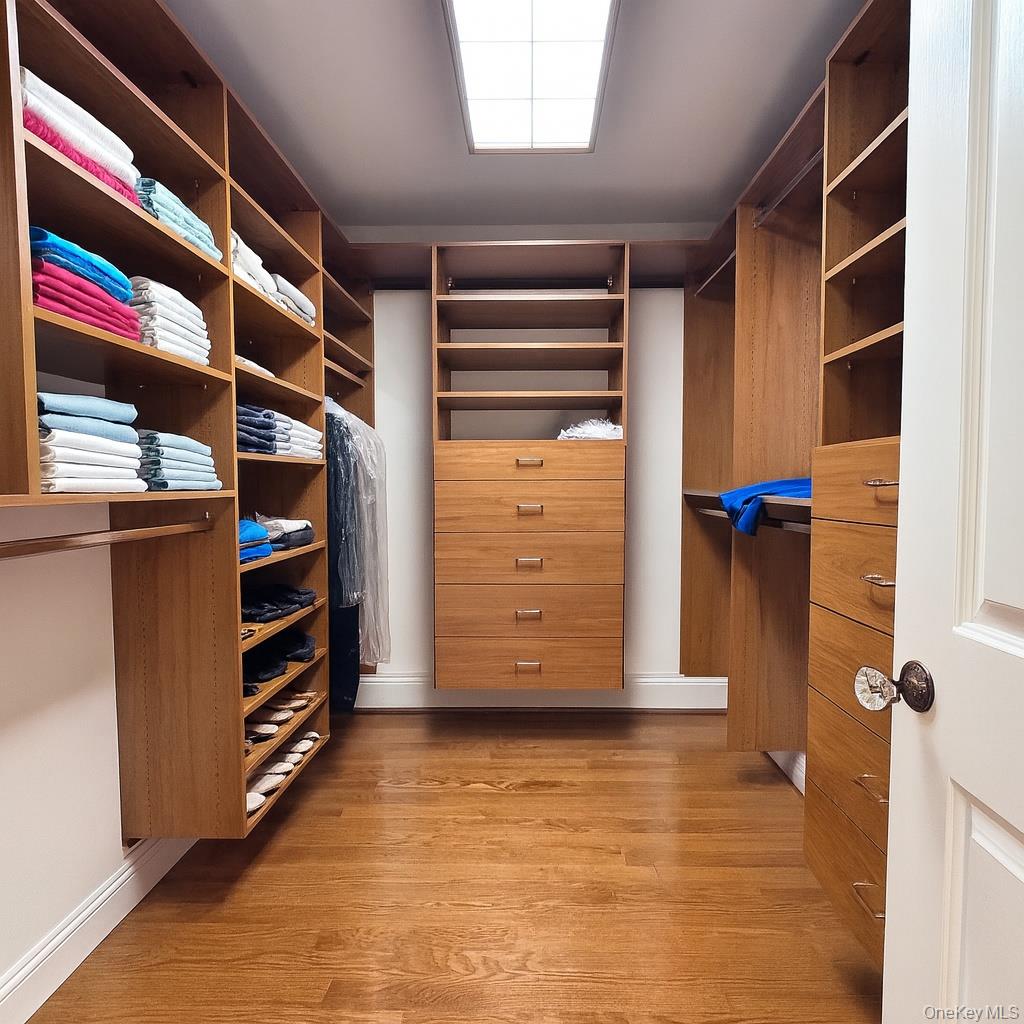 35 Moss Lane, Jericho, NY 11753