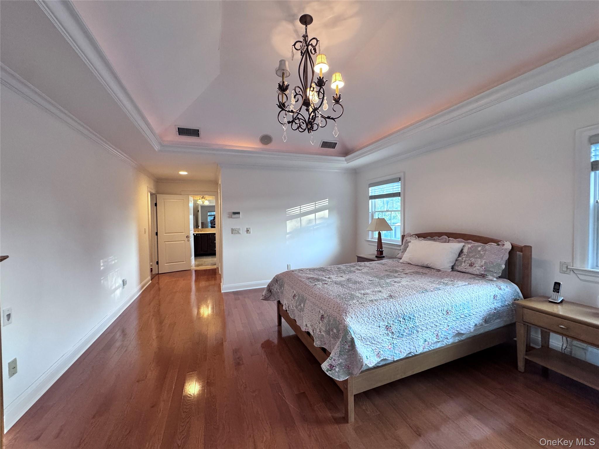 35 Moss Lane, Jericho, NY 11753