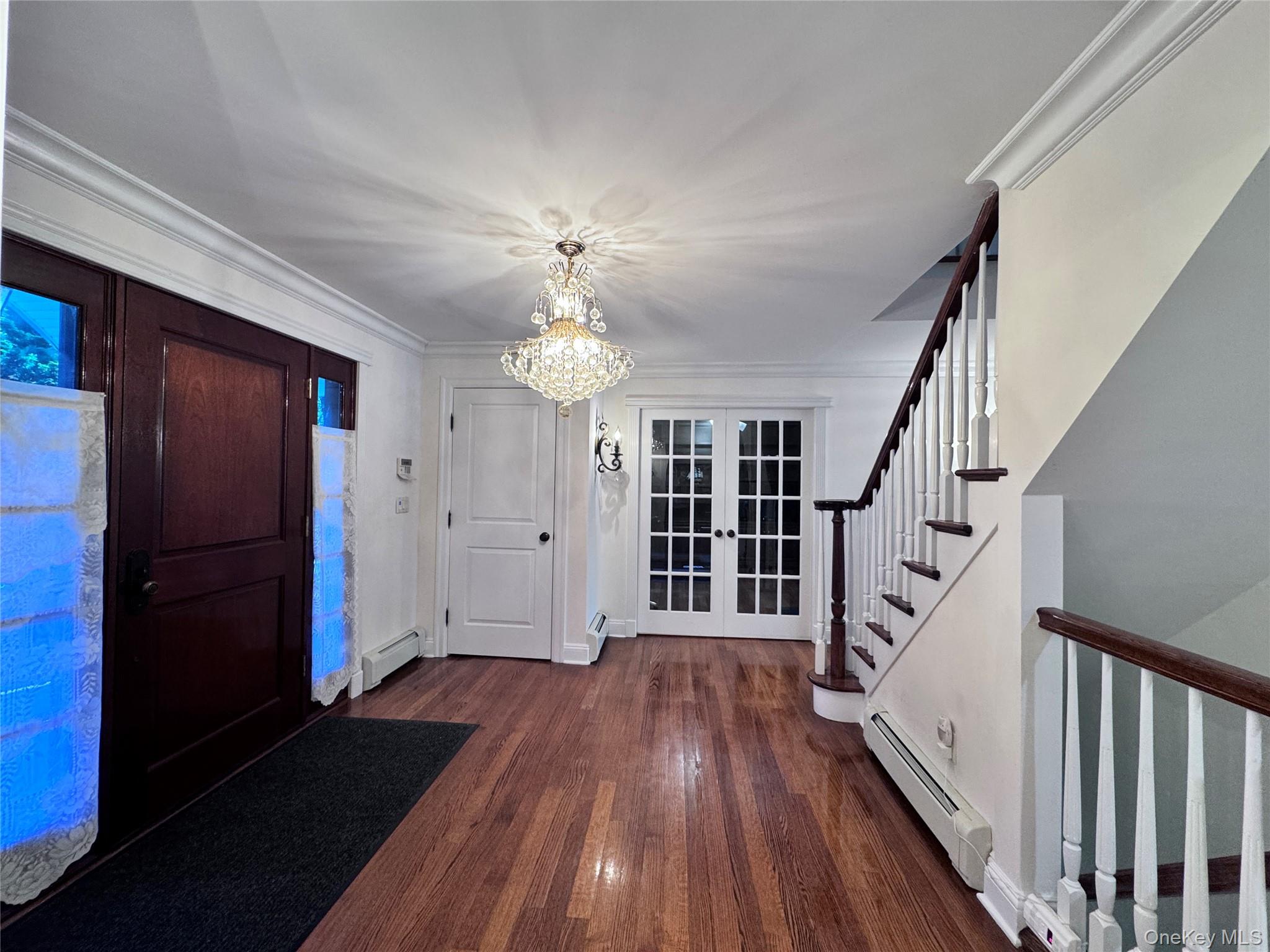 35 Moss Lane, Jericho, NY 11753