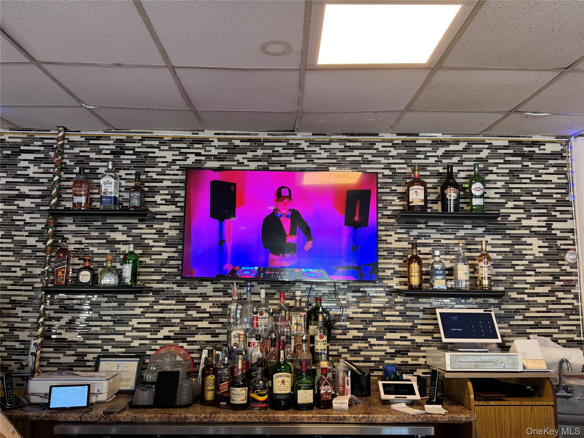 895 Wellwood Avenue, Lindenhurst, NY 11757