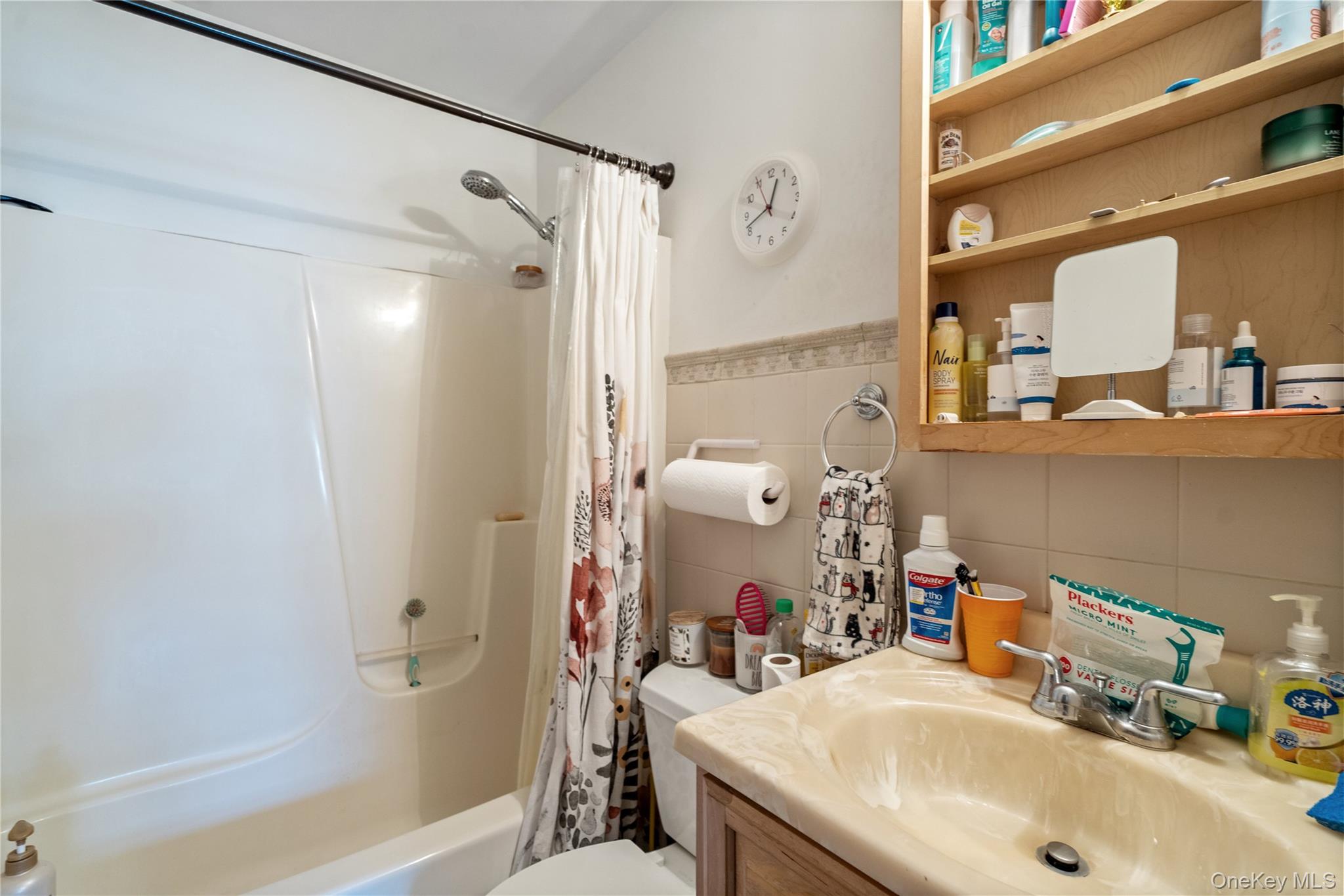 9 Rugby Road, Massapequa, NY 11758