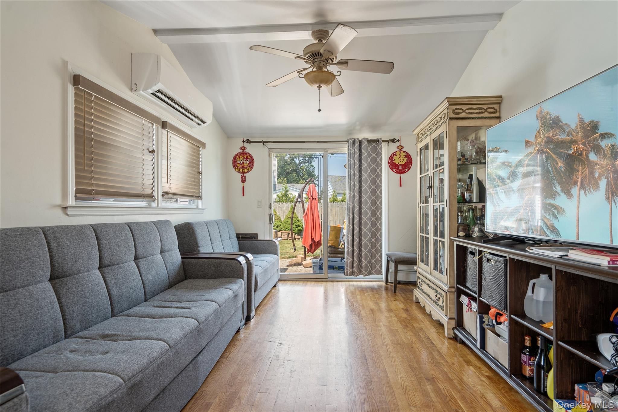 9 Rugby Road, Massapequa, NY 11758