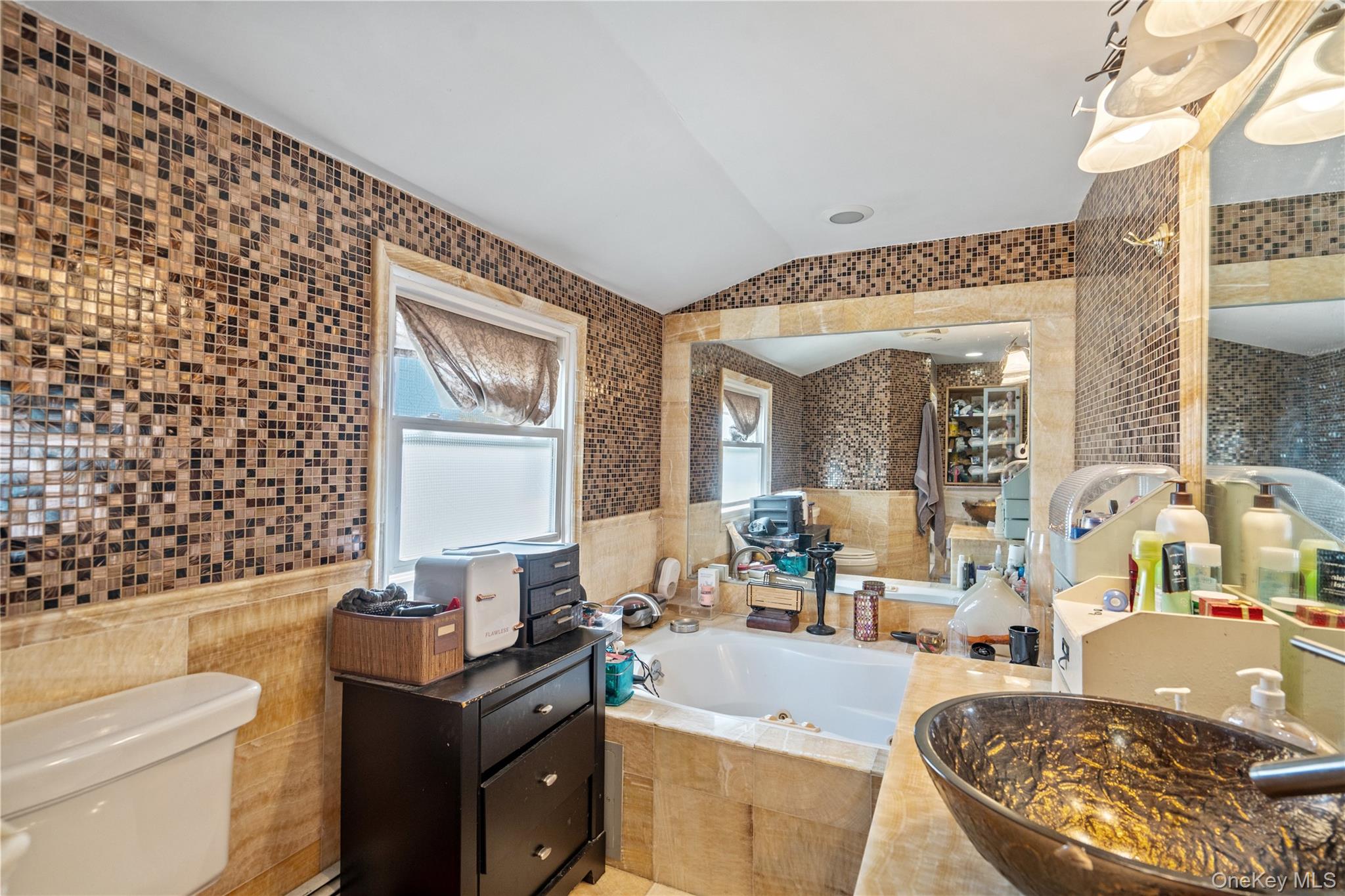 9 Rugby Road, Massapequa, NY 11758